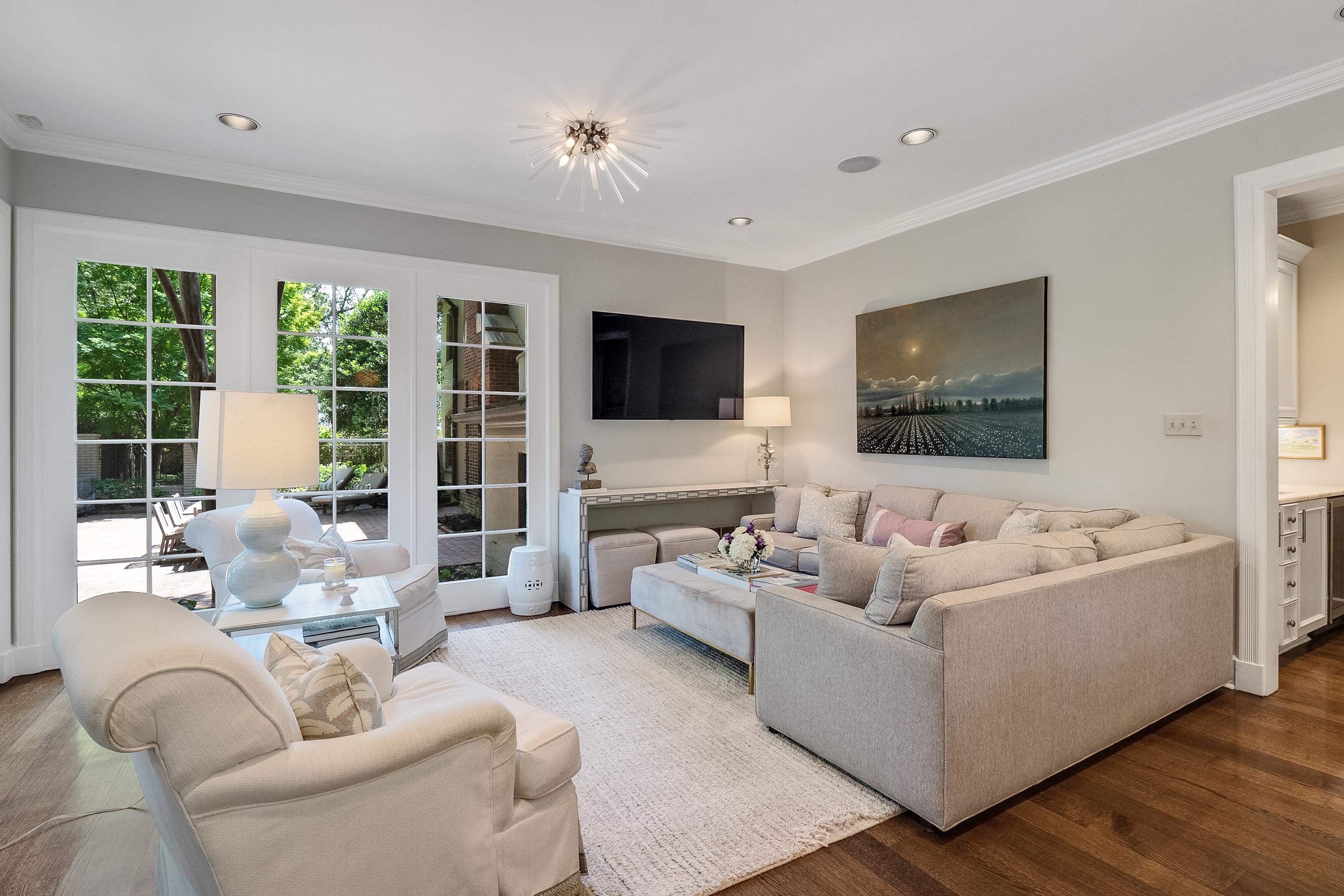 260 W CHERRY CIR