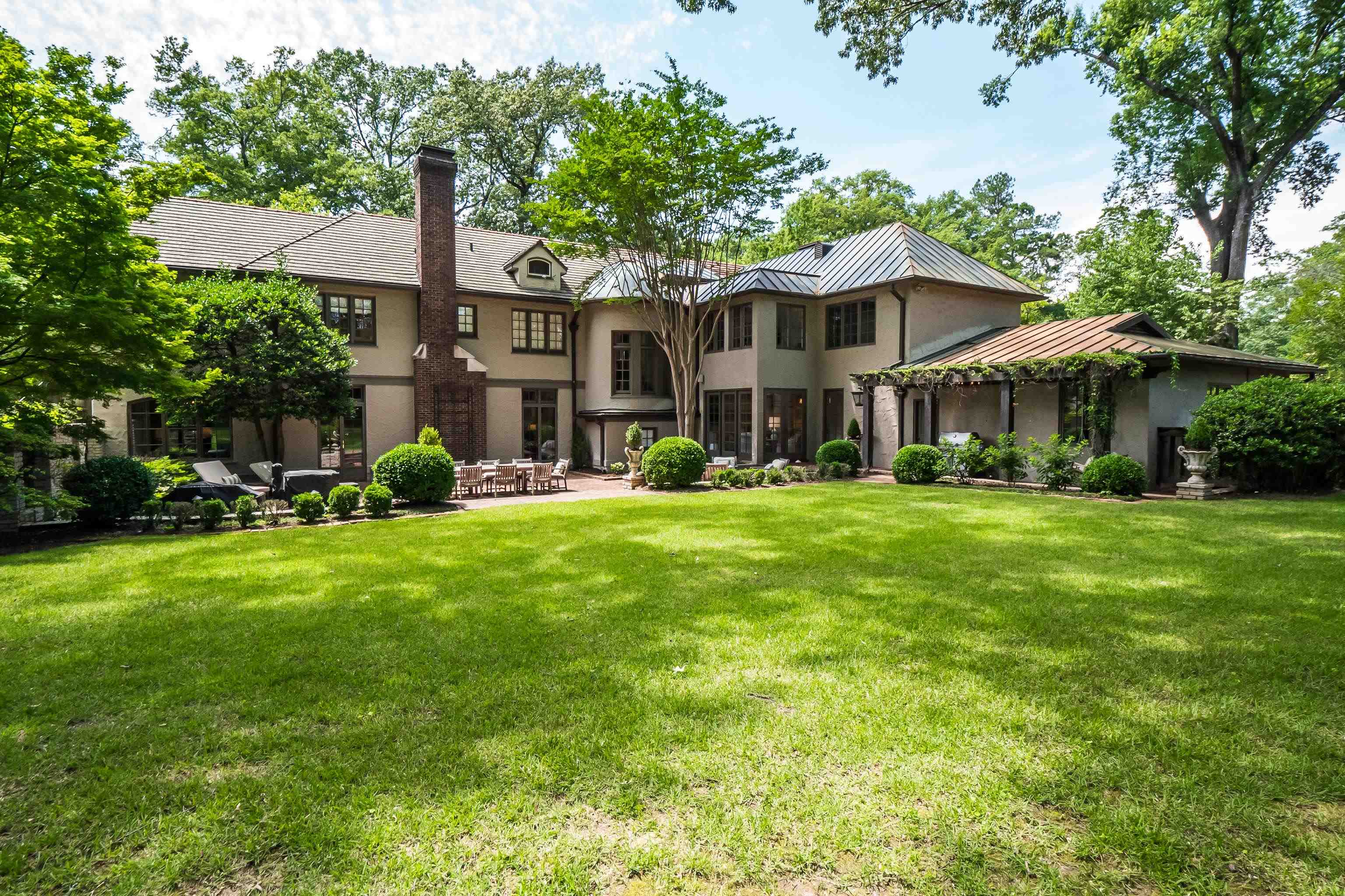 260 W CHERRY CIR