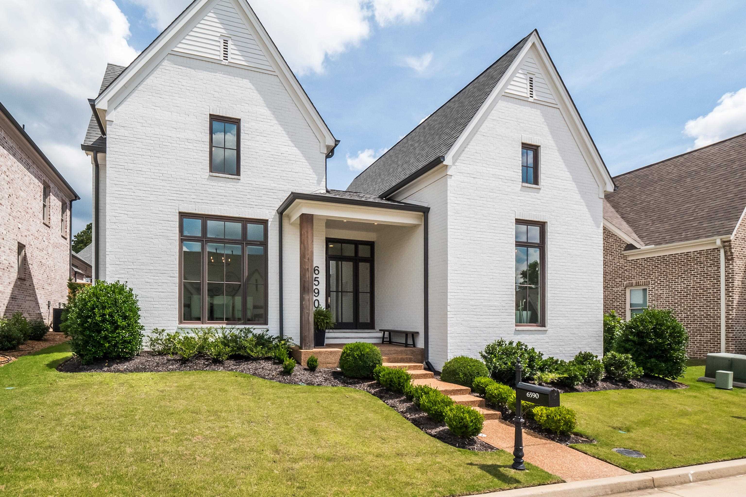 6590 CORINNE OAK CV