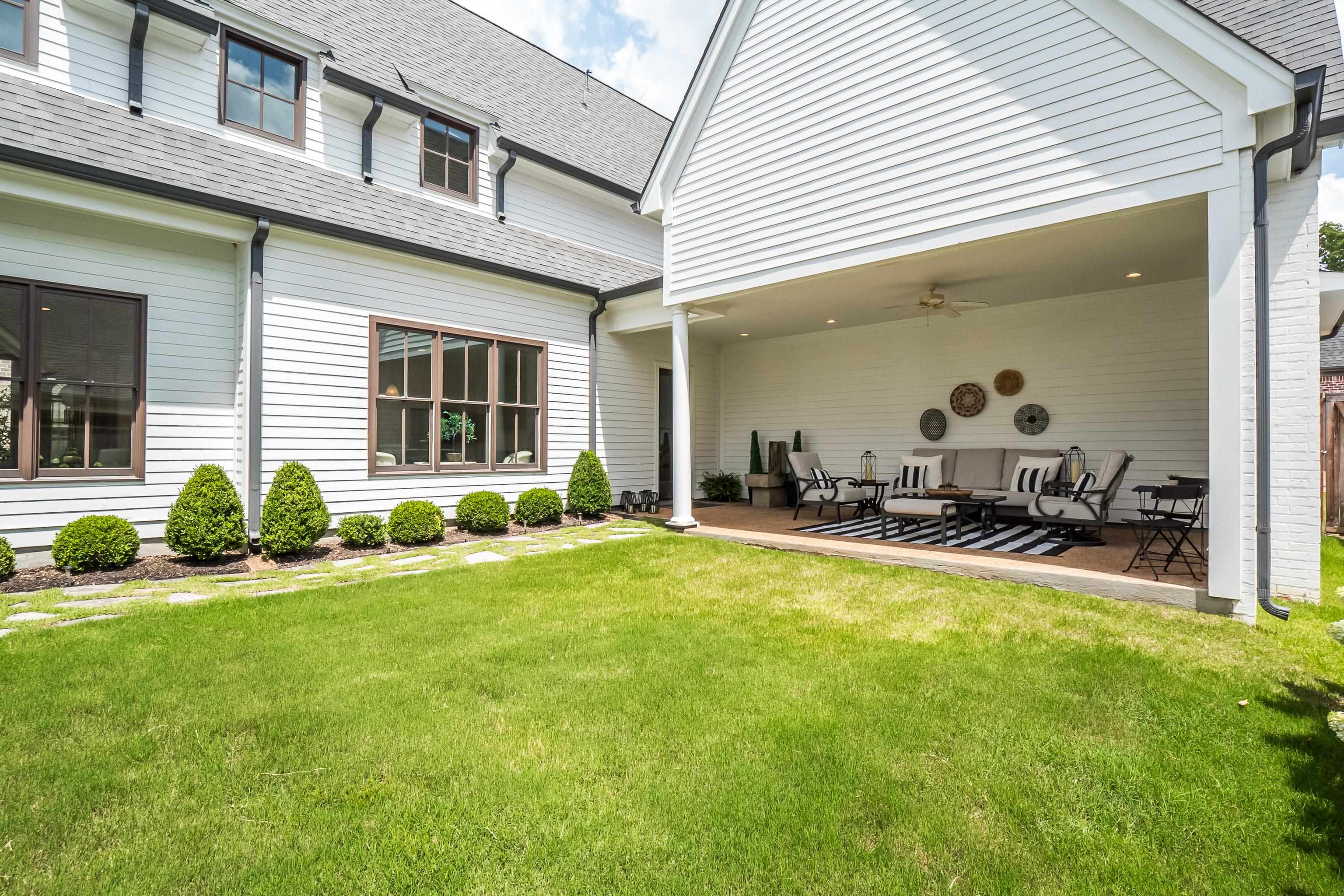 6590 CORINNE OAK CV