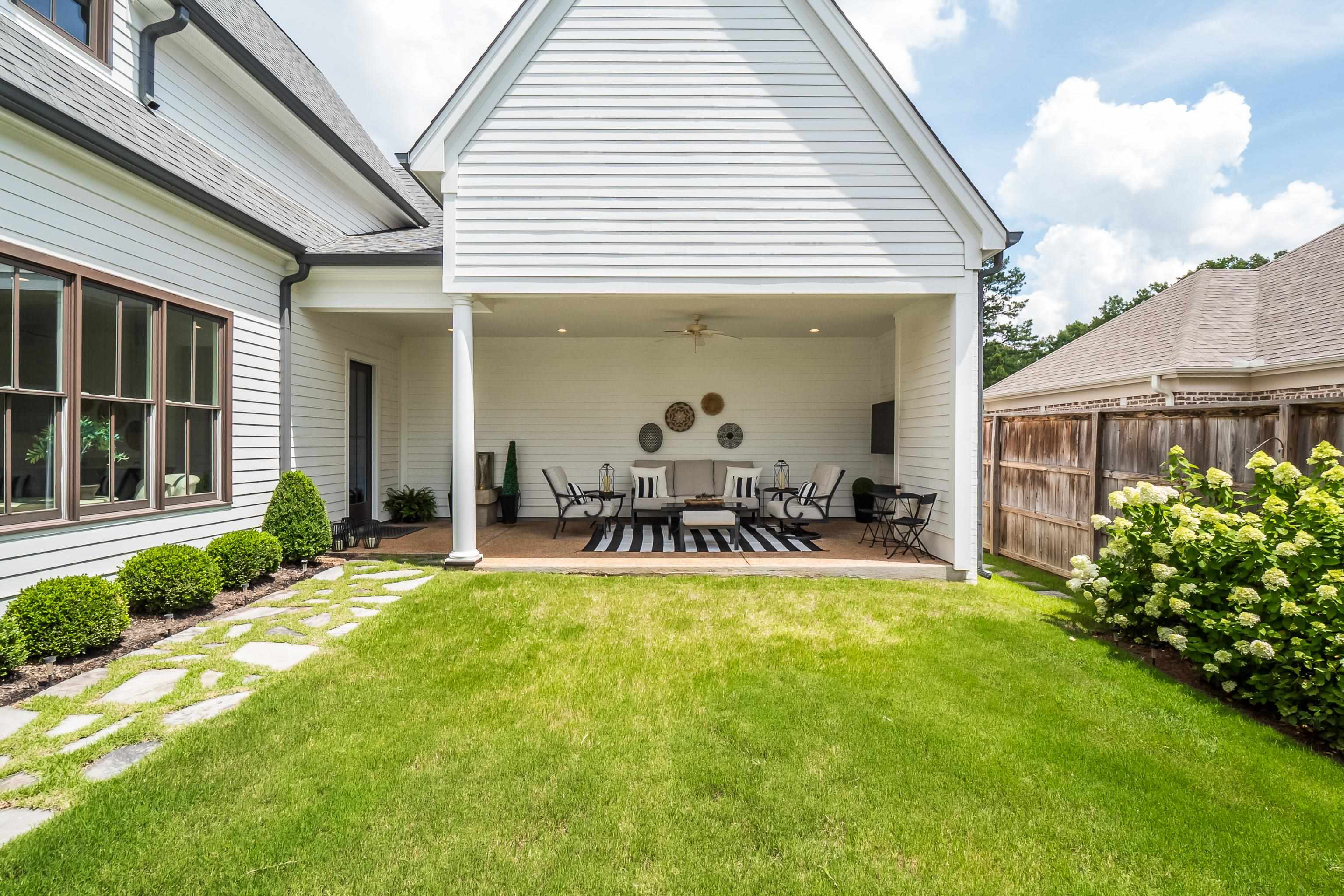 6590 CORINNE OAK CV