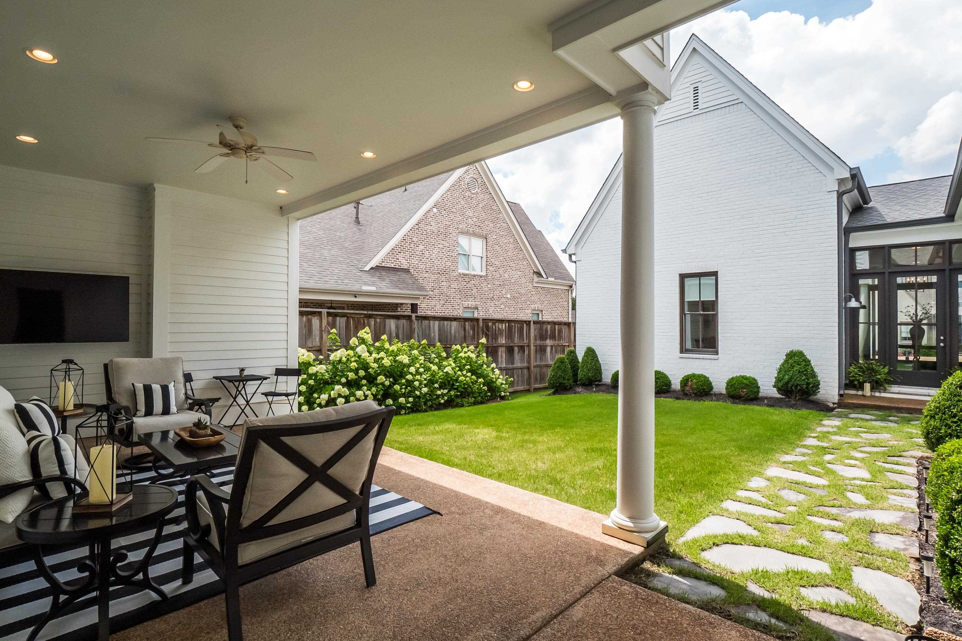 6590 CORINNE OAK CV