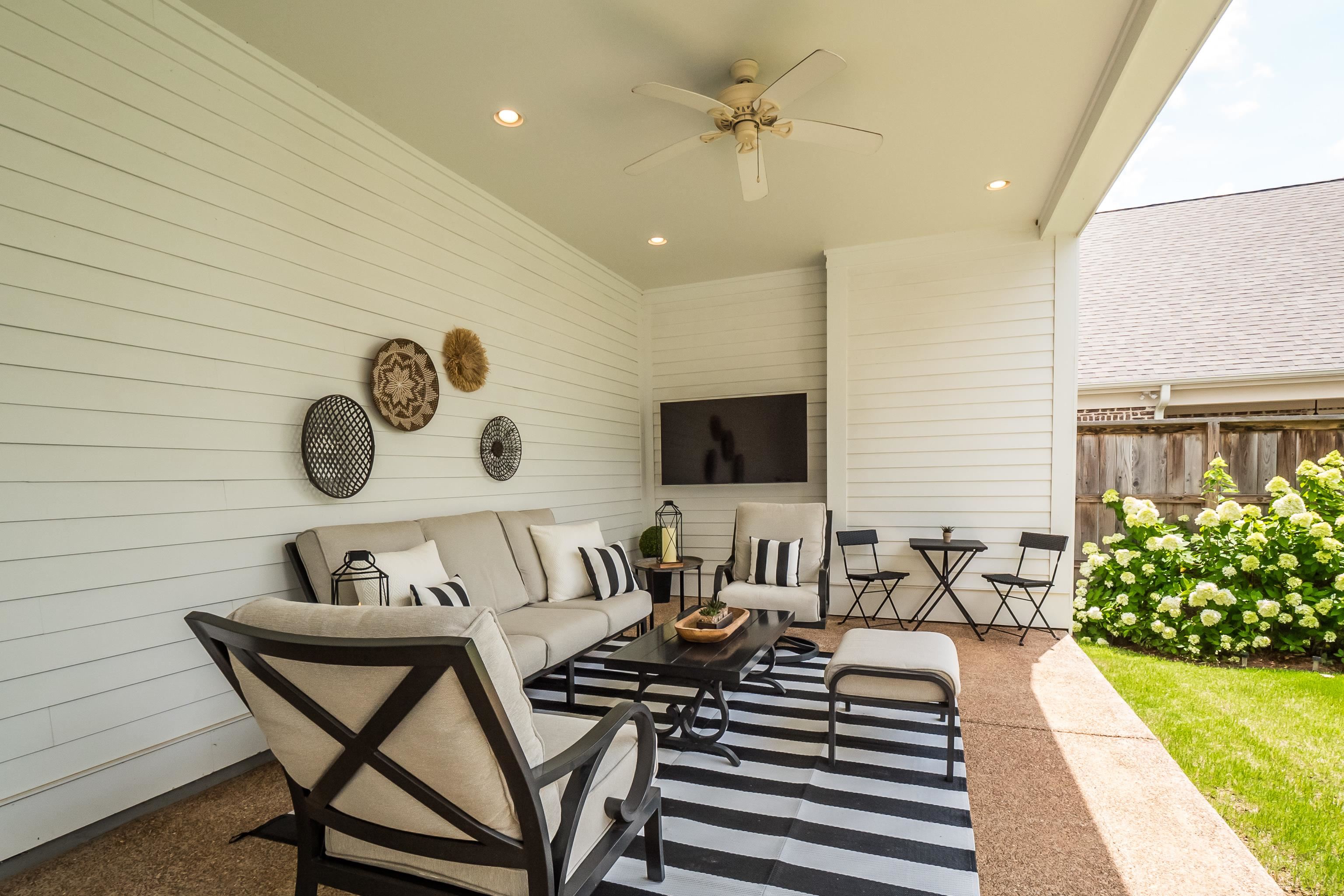 6590 CORINNE OAK CV
