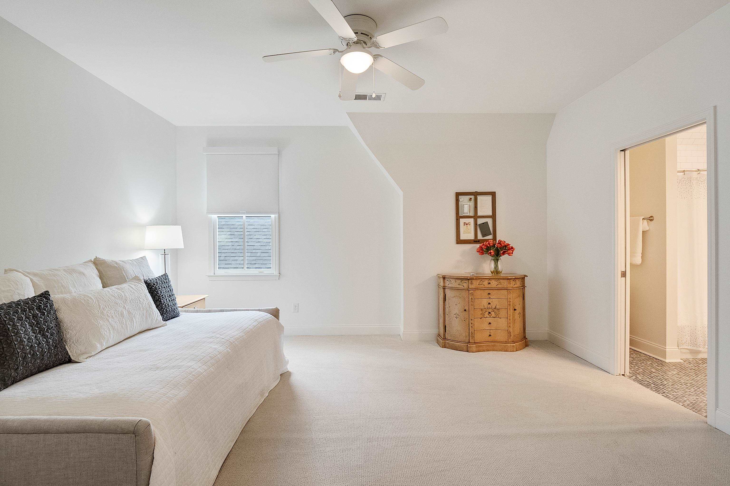 6590 CORINNE OAK CV