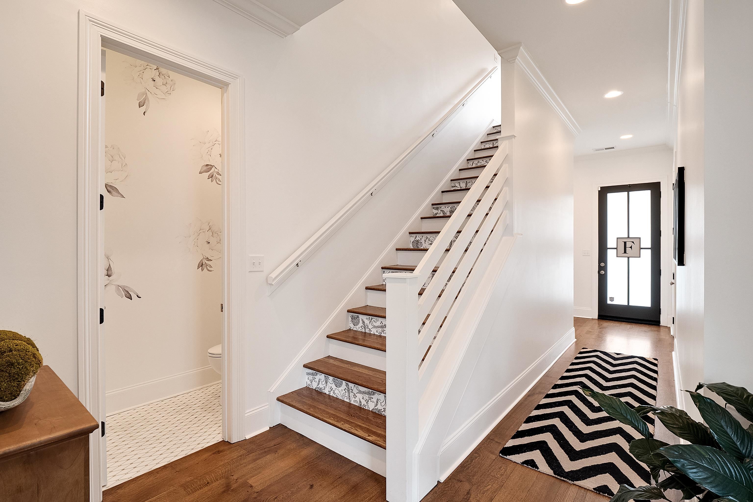 6590 CORINNE OAK CV