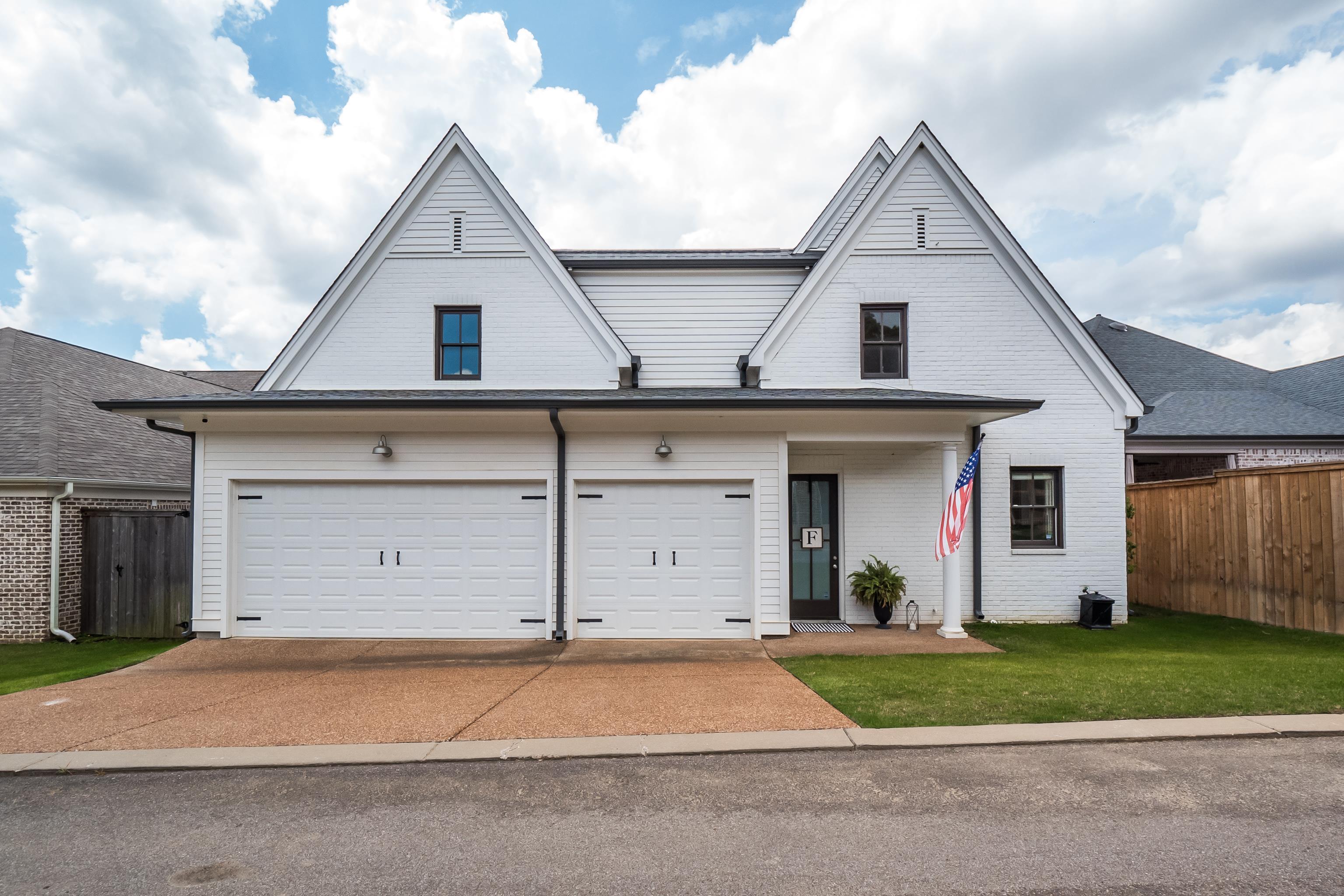 6590 CORINNE OAK CV