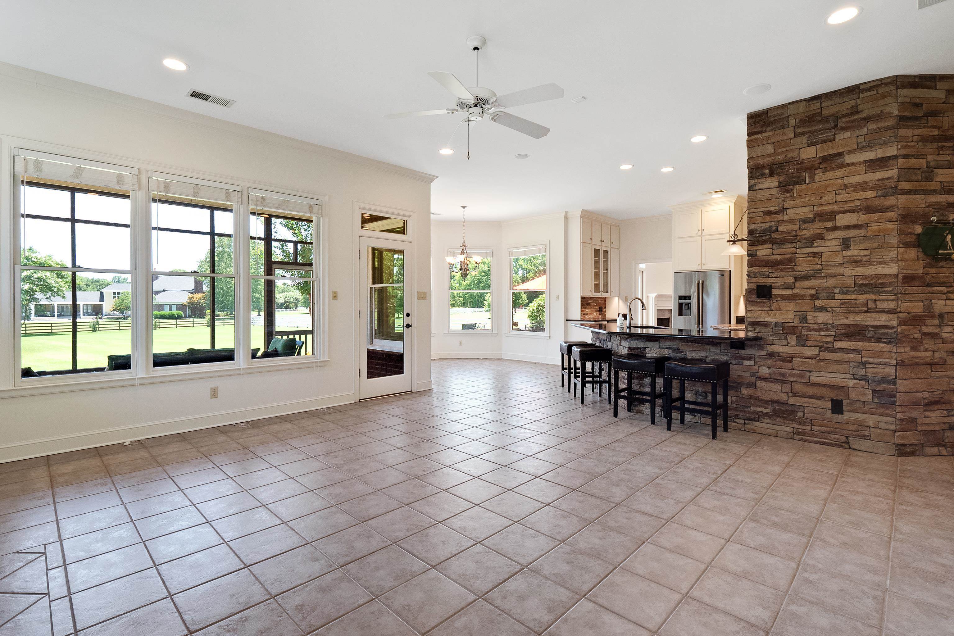 11625 SPRING MANOR LN