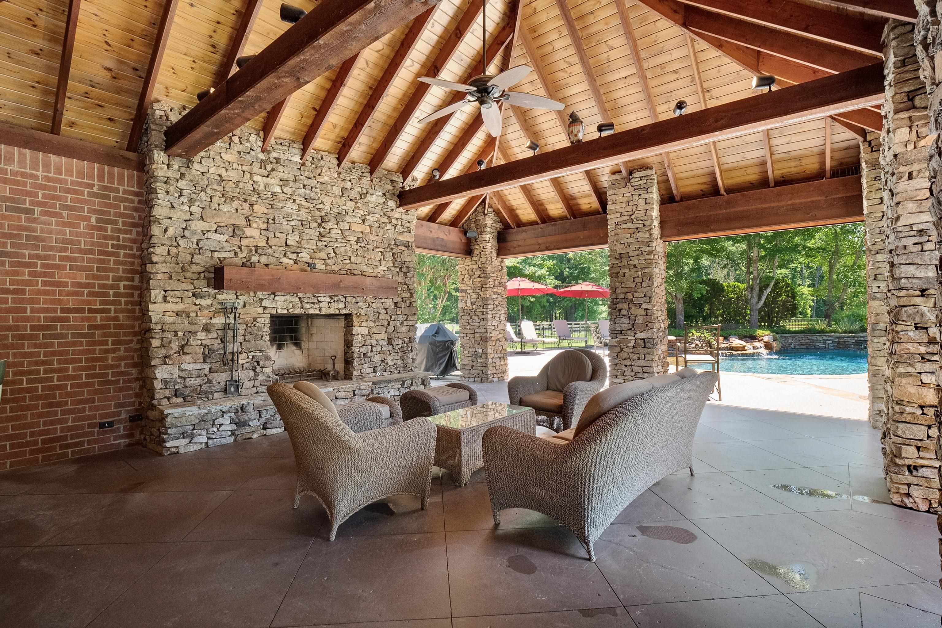 11625 SPRING MANOR LN