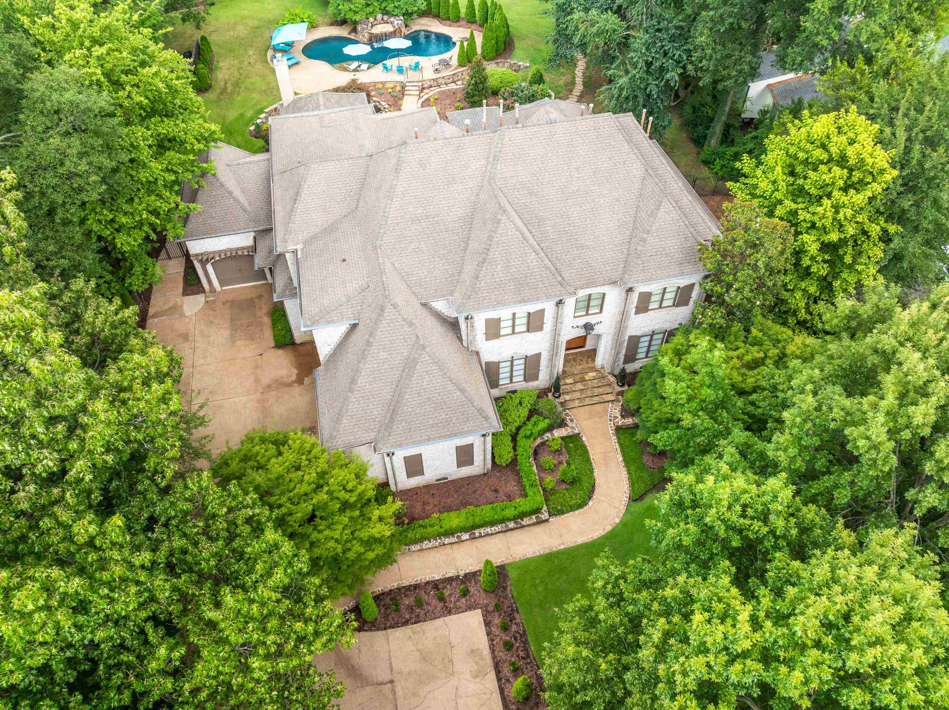 730 W CLOVER DR