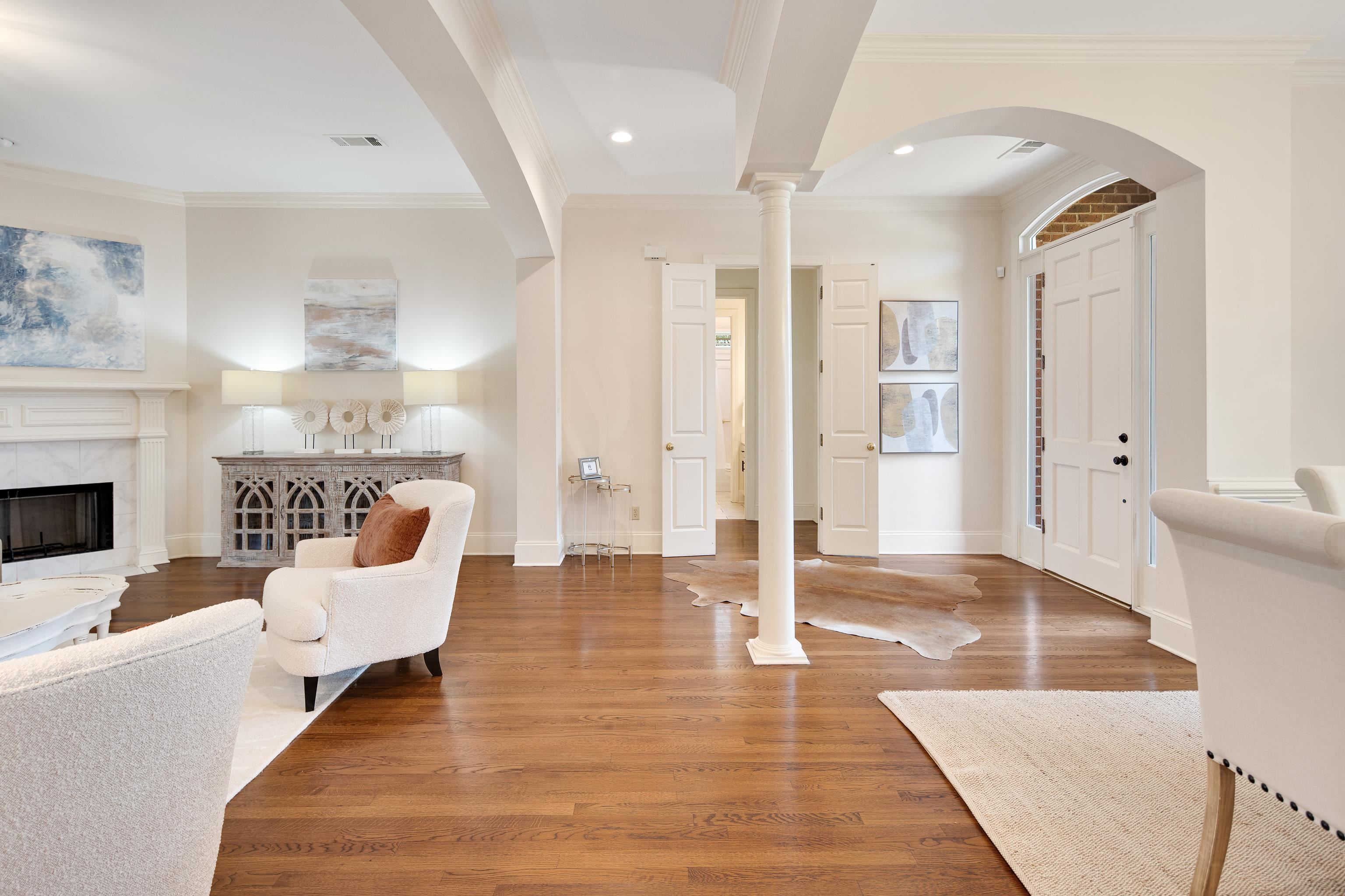 9355 GRESHAM CV