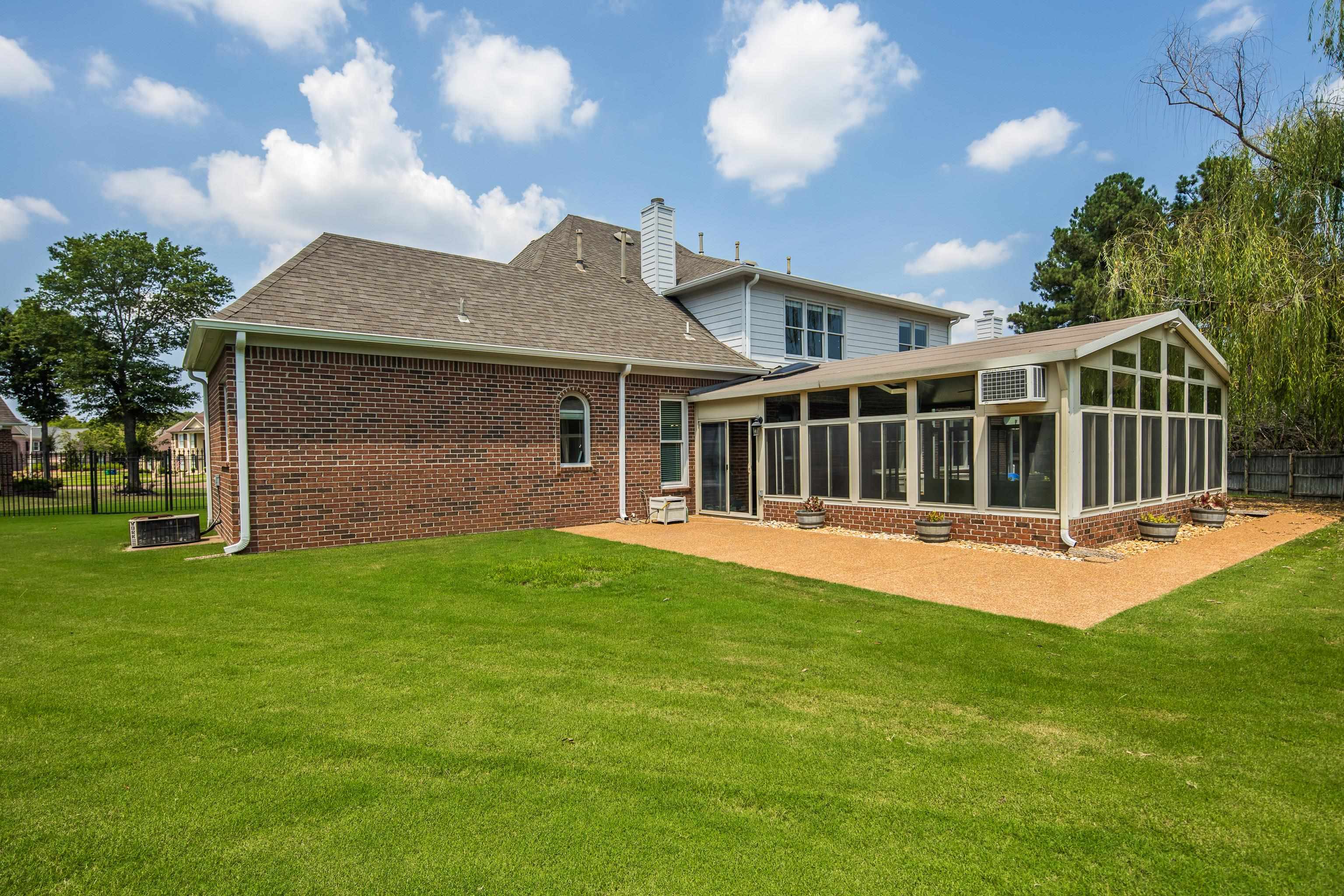 9355 GRESHAM CV
