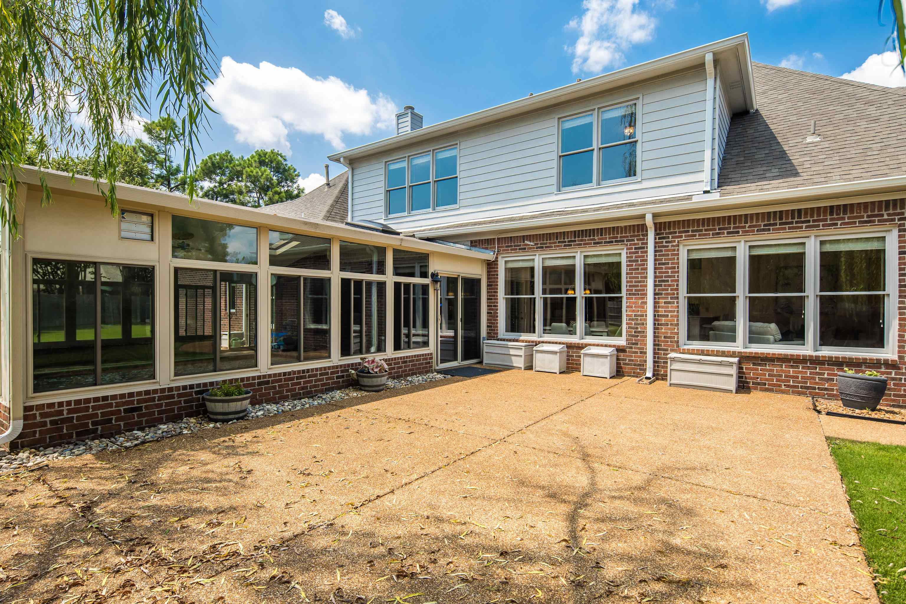 9355 GRESHAM CV