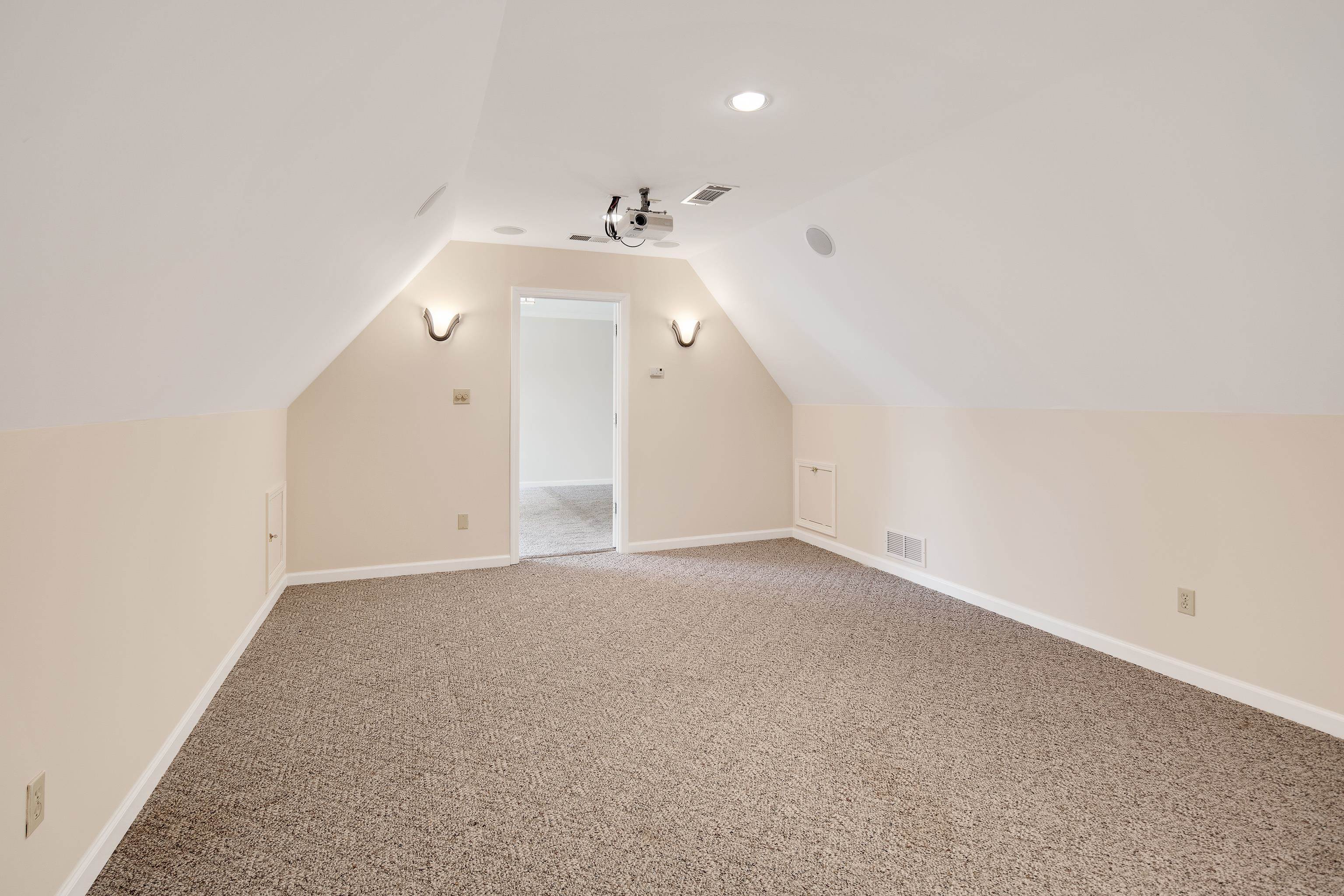 9355 GRESHAM CV