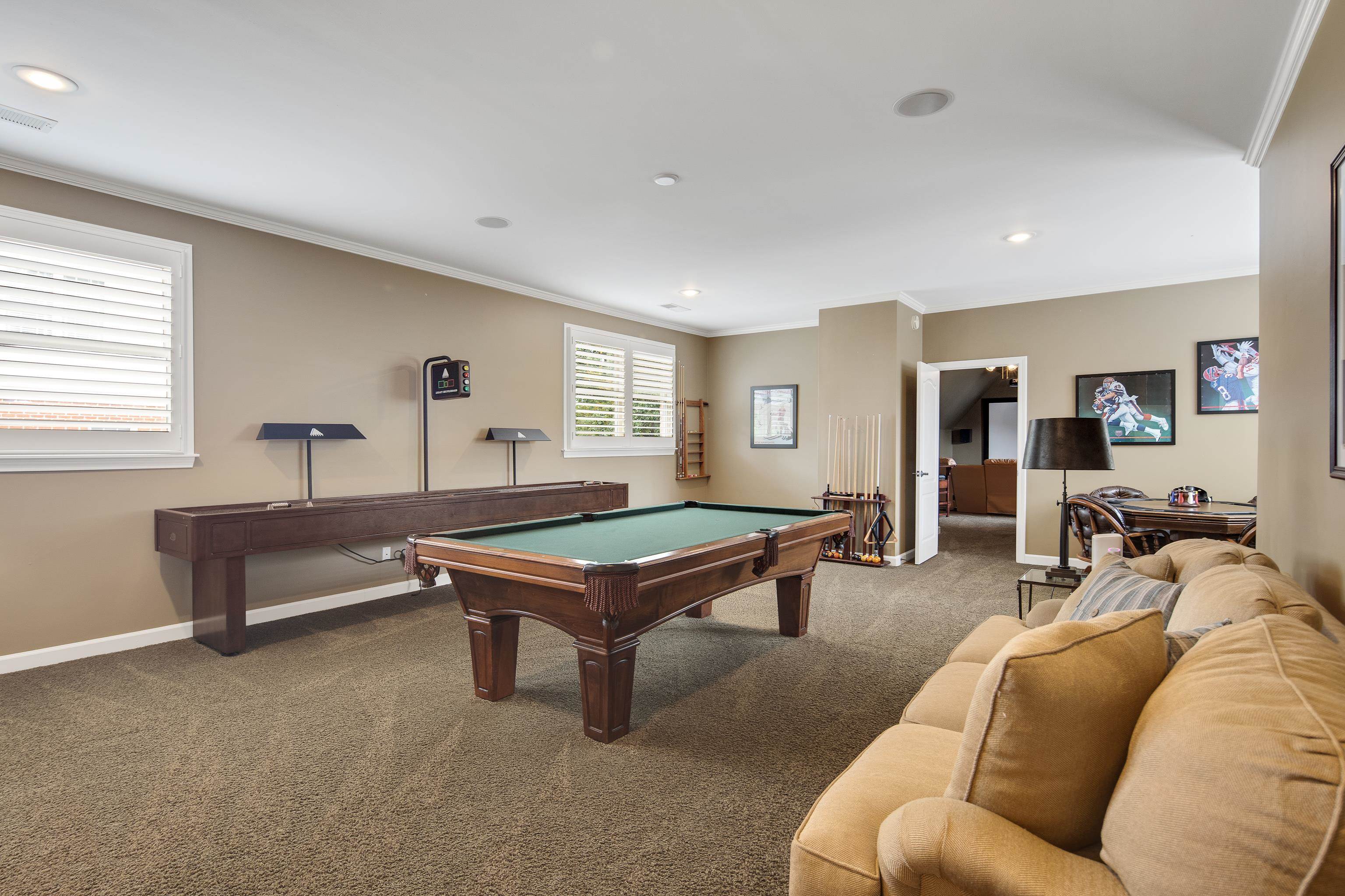2397 LENNOX DR