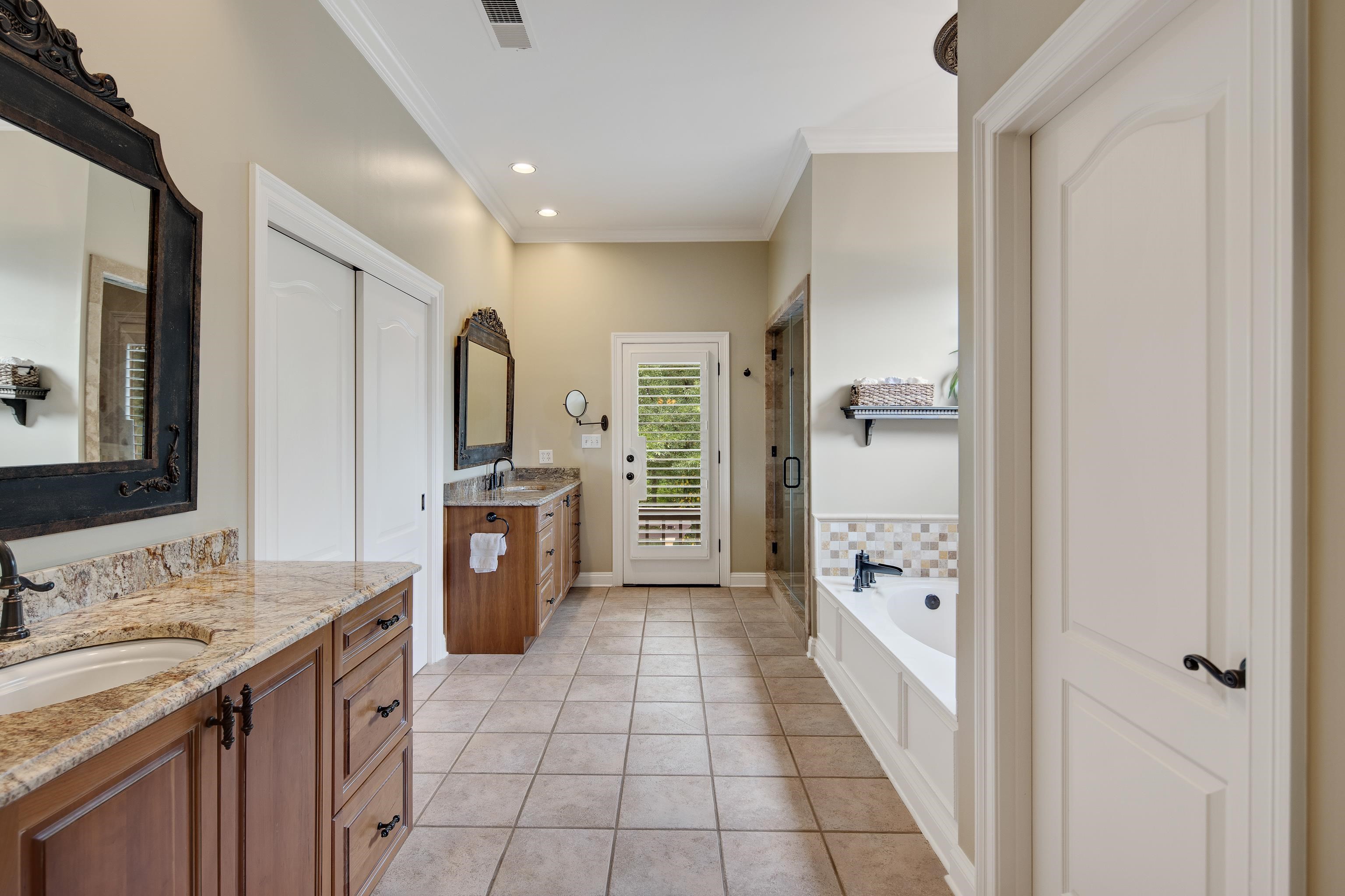 2397 LENNOX DR