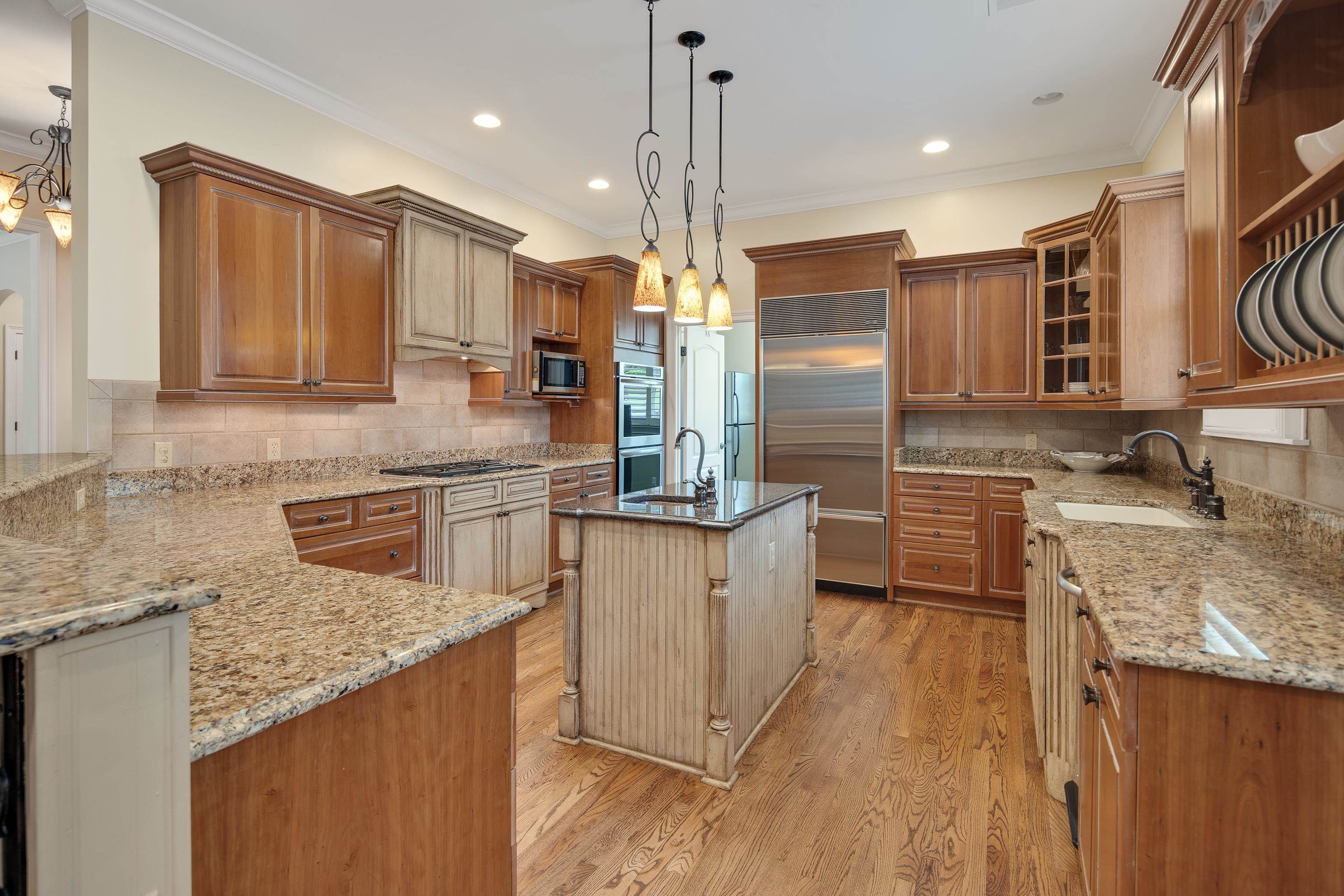 2397 LENNOX DR