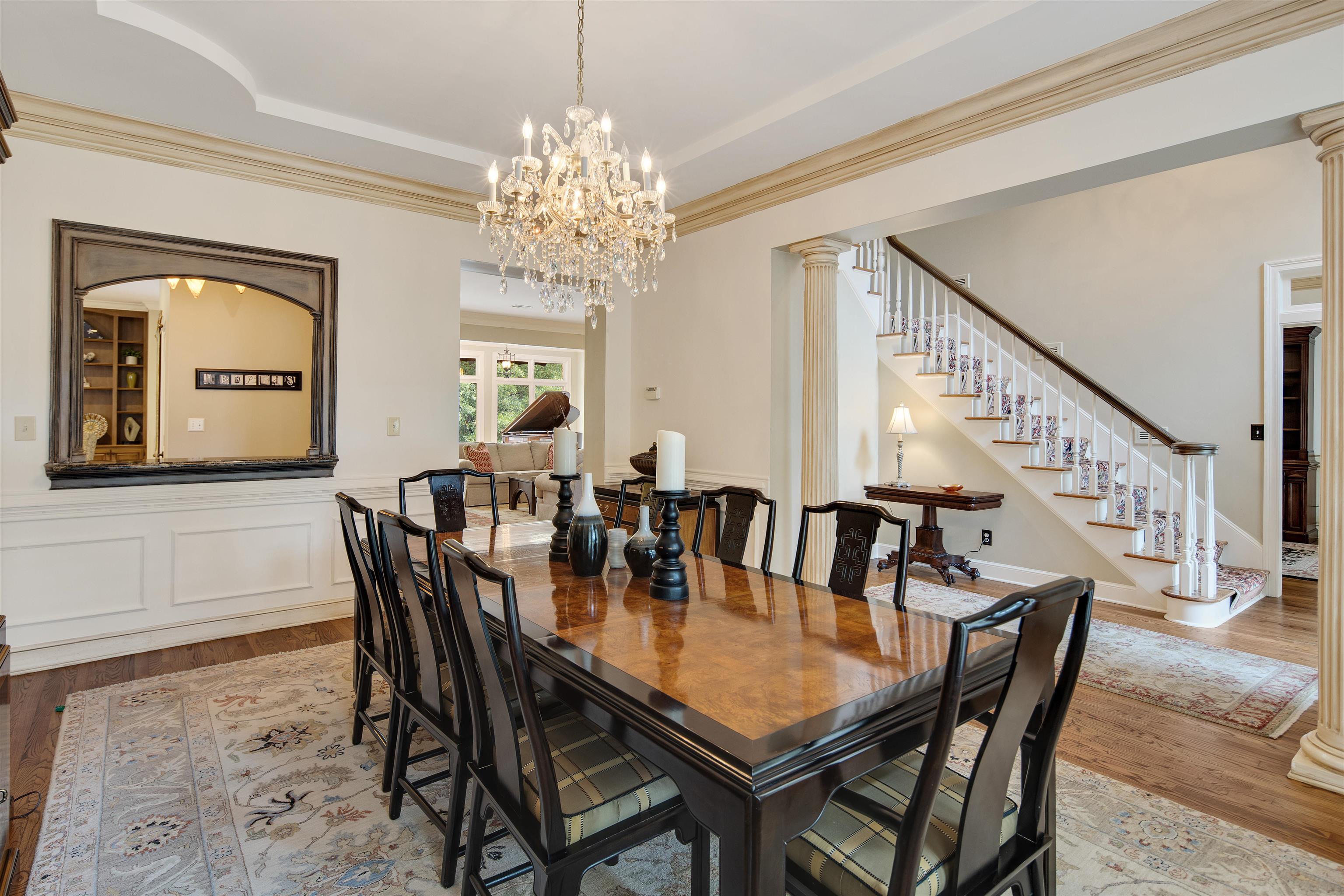 2397 LENNOX DR