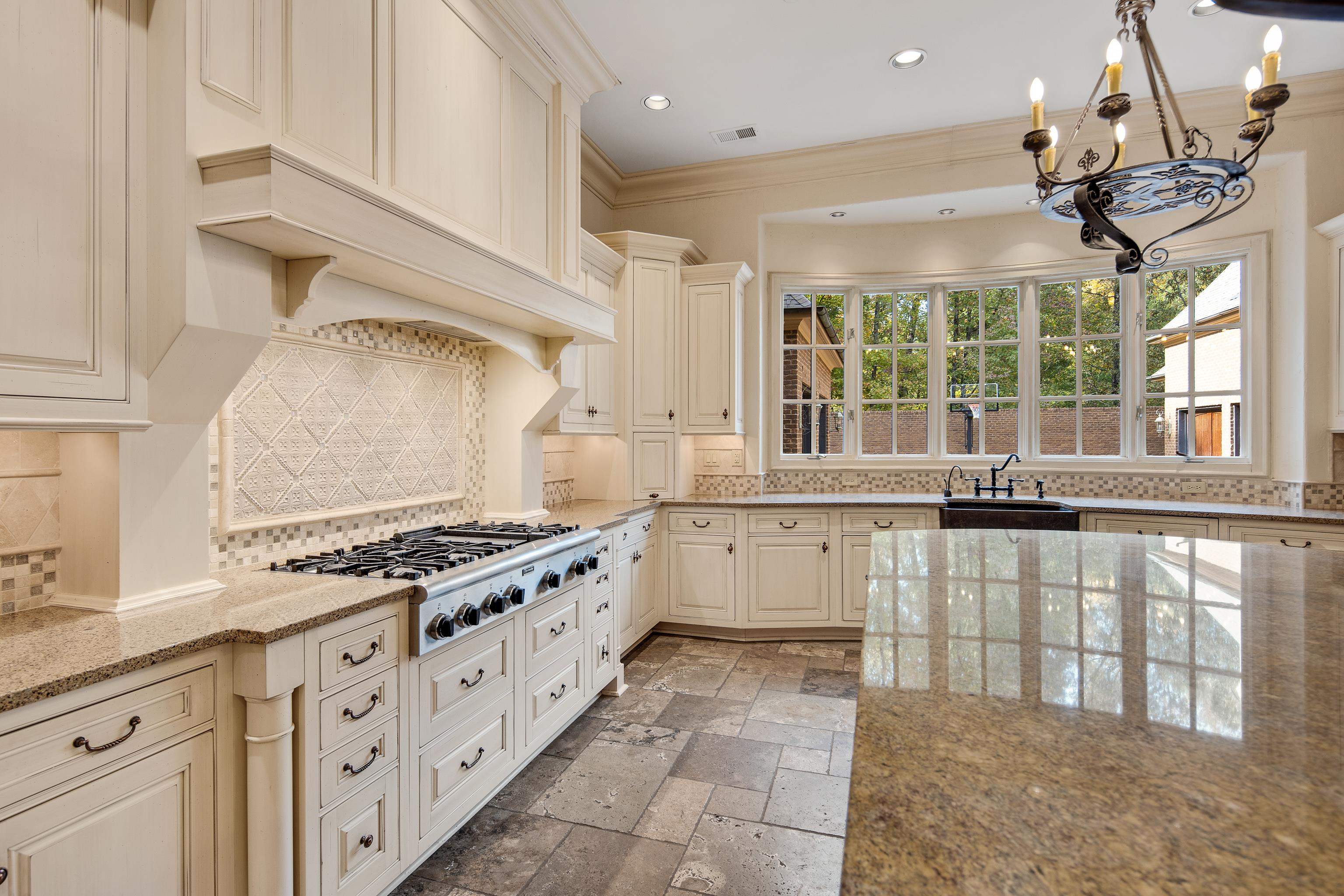 214 MOUNTAIN BROOK CV