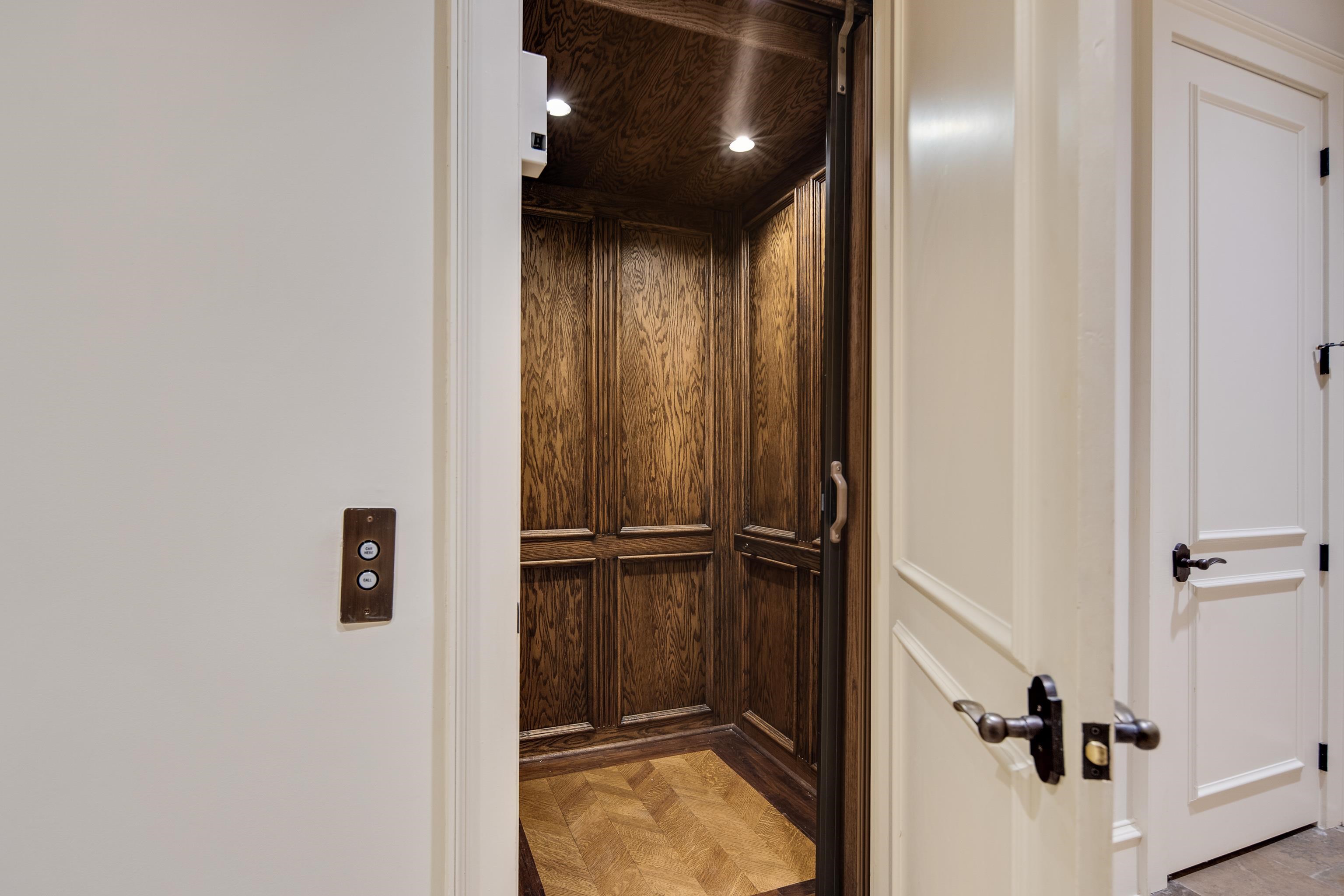 214 MOUNTAIN BROOK CV
