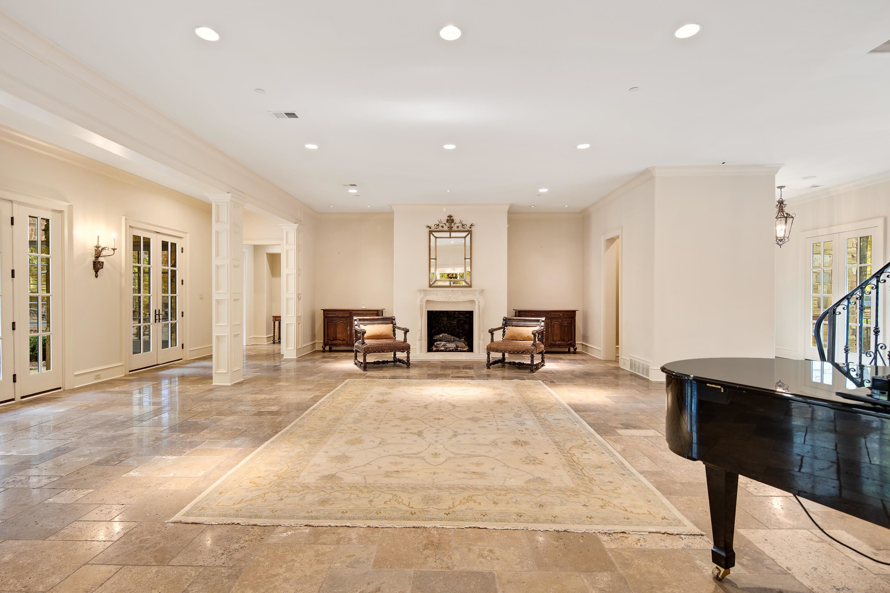 214 MOUNTAIN BROOK CV