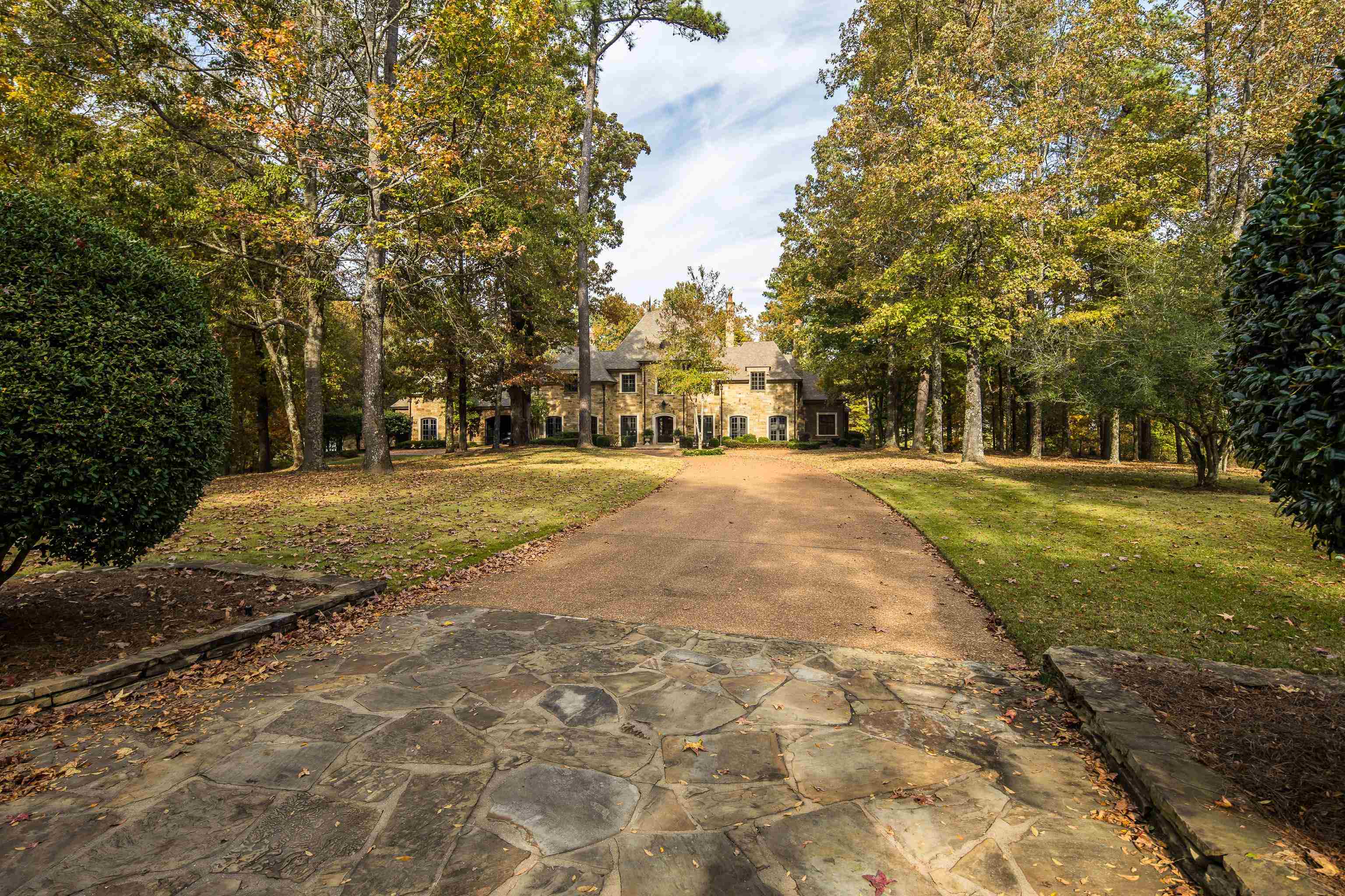 214 MOUNTAIN BROOK CV