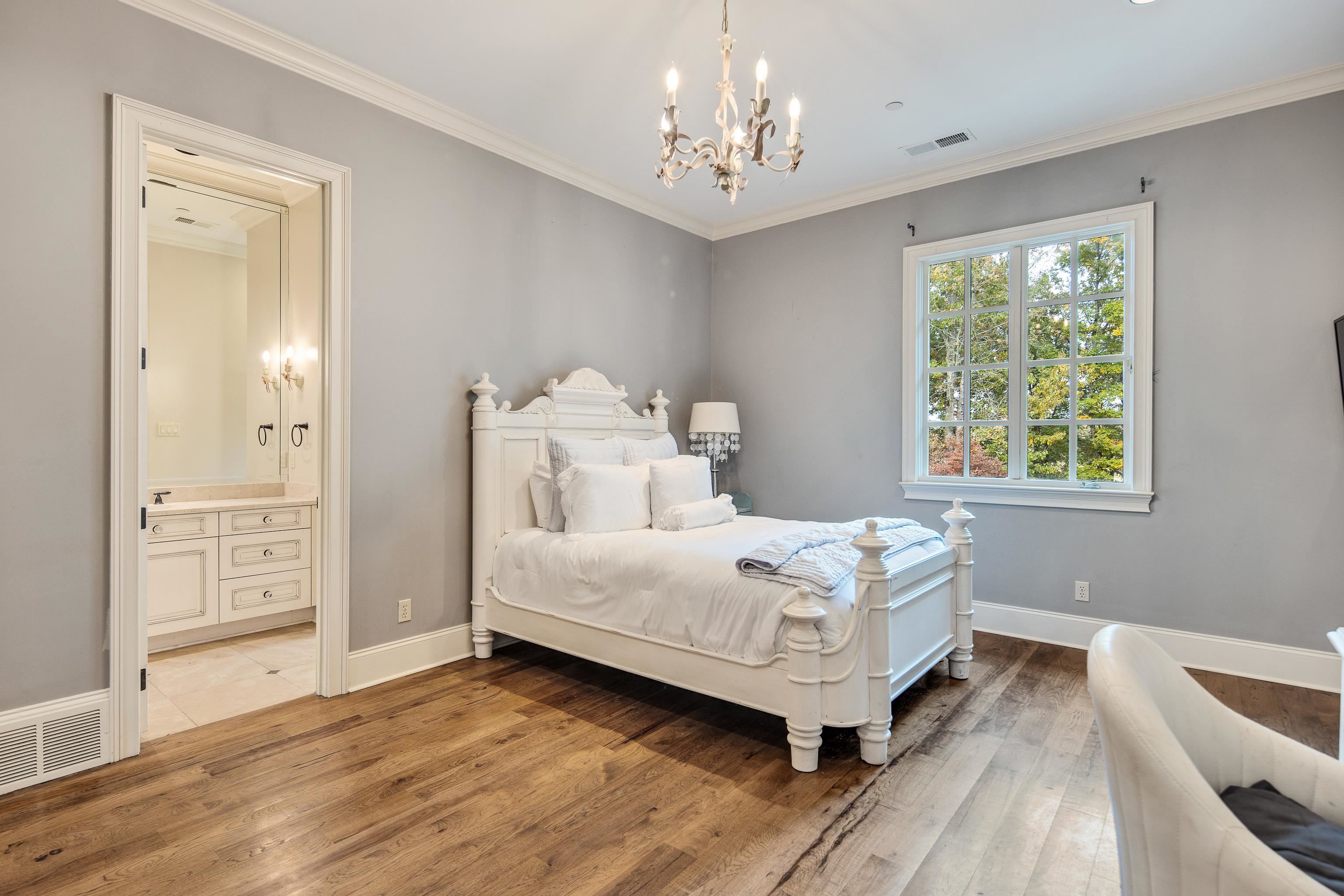214 MOUNTAIN BROOK CV