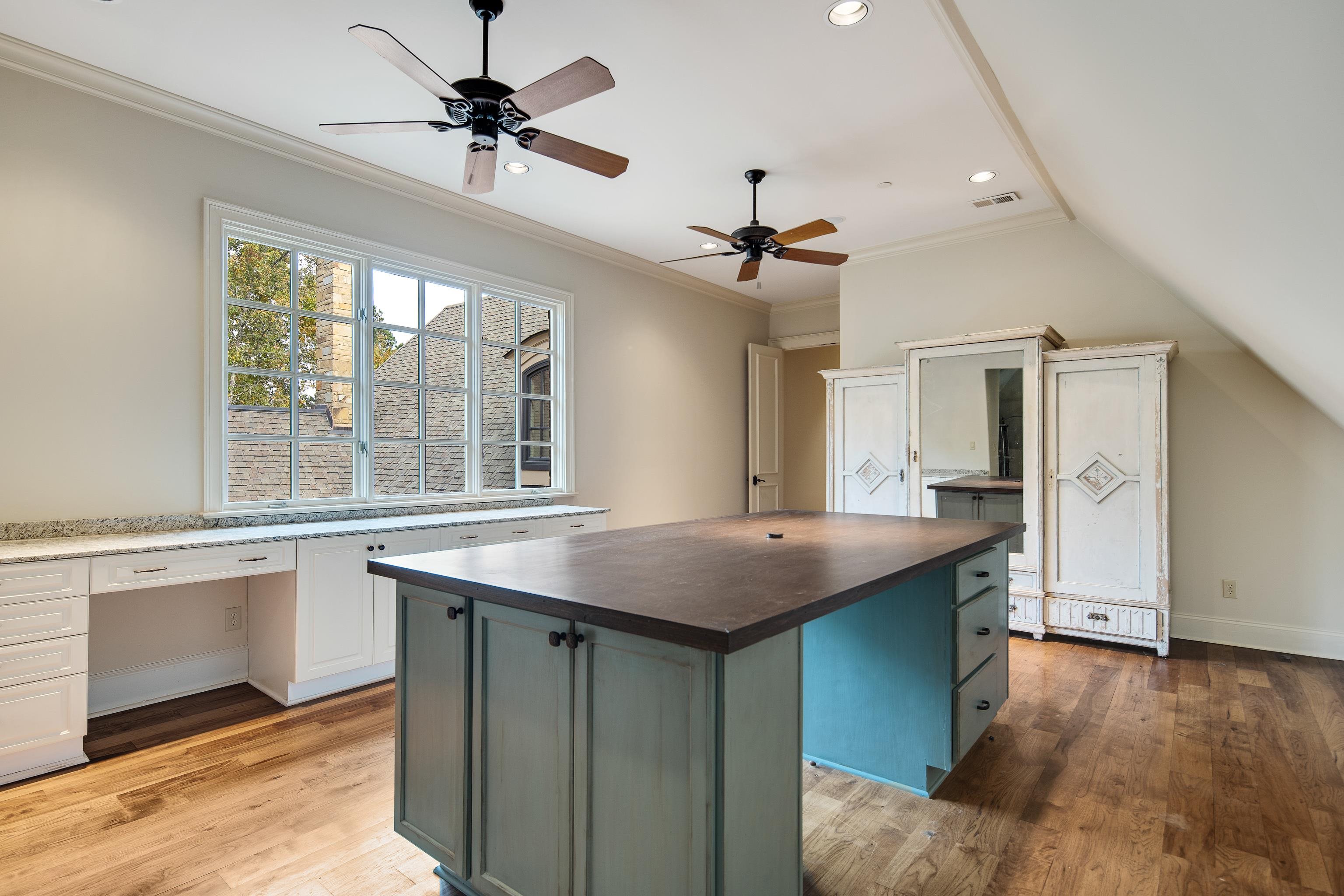 214 MOUNTAIN BROOK CV