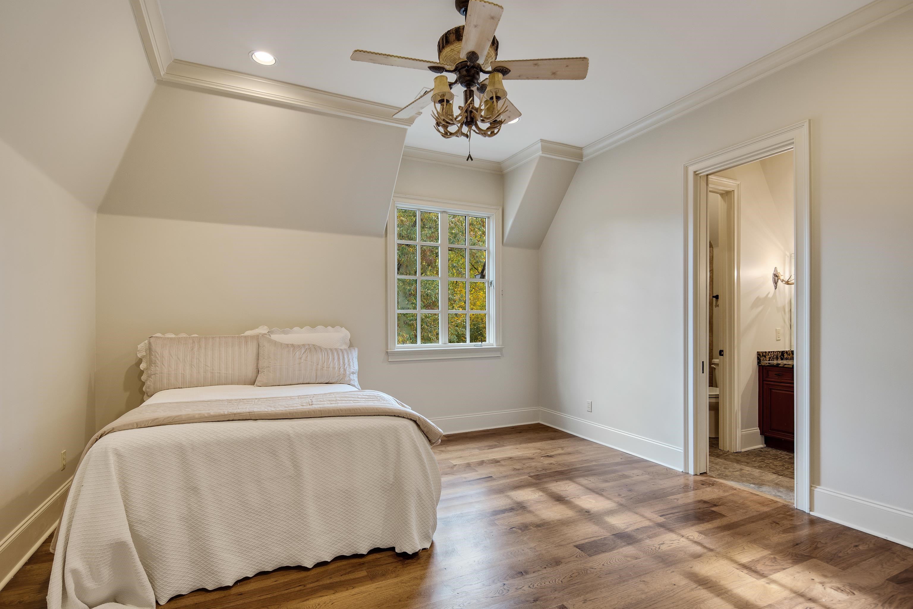 214 MOUNTAIN BROOK CV