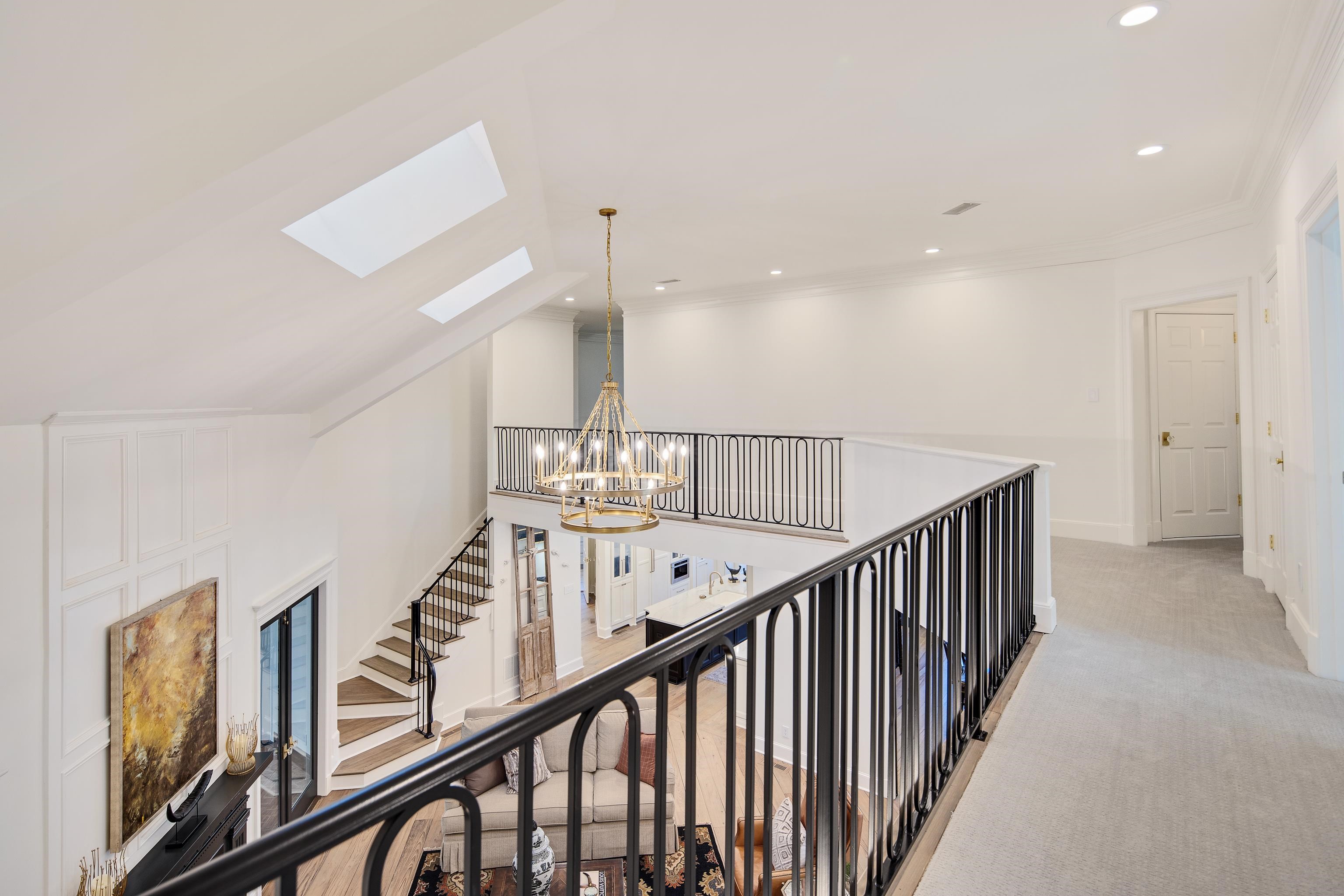 425 N RIVER OAKS RD