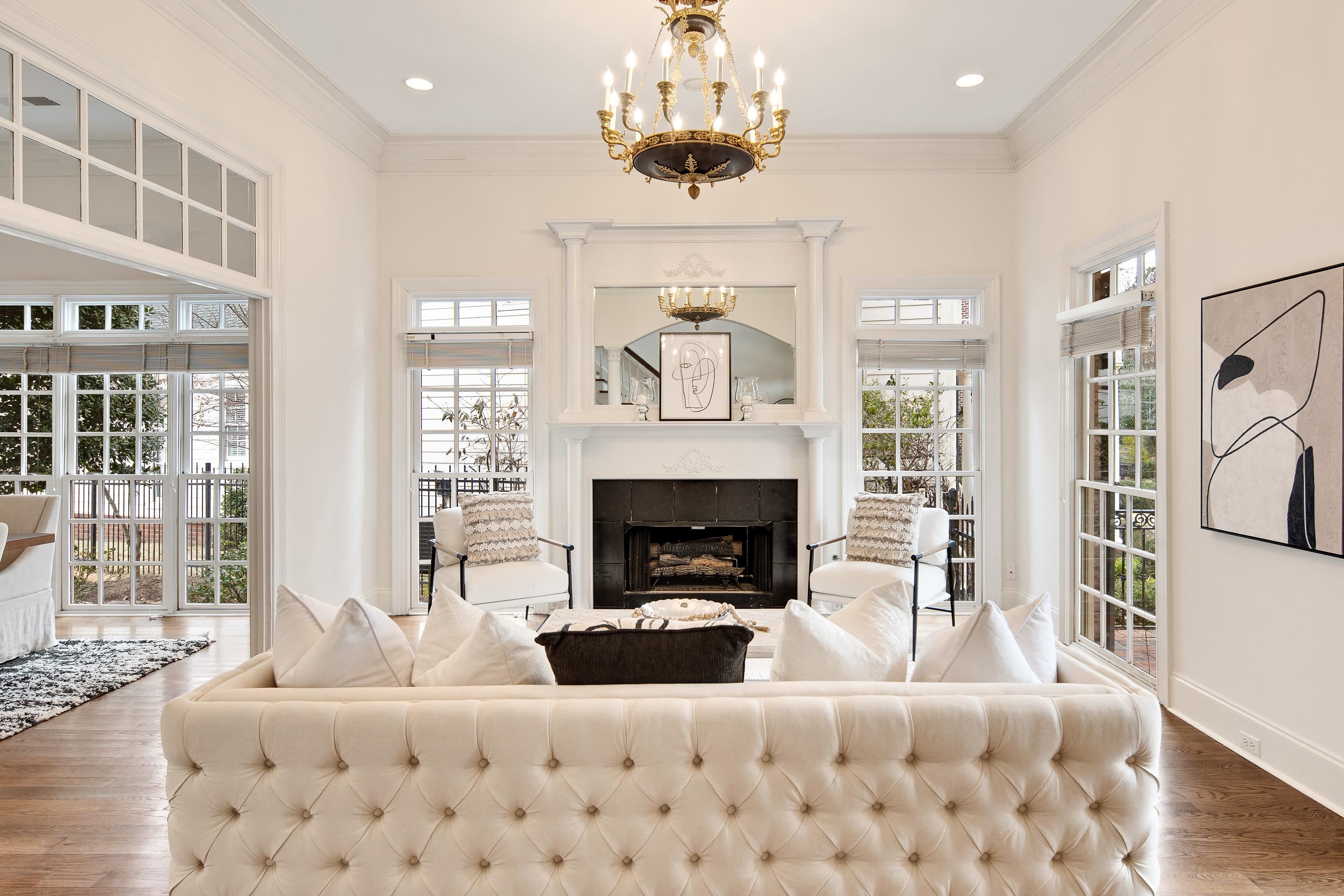 332 MCGINNIS CIR