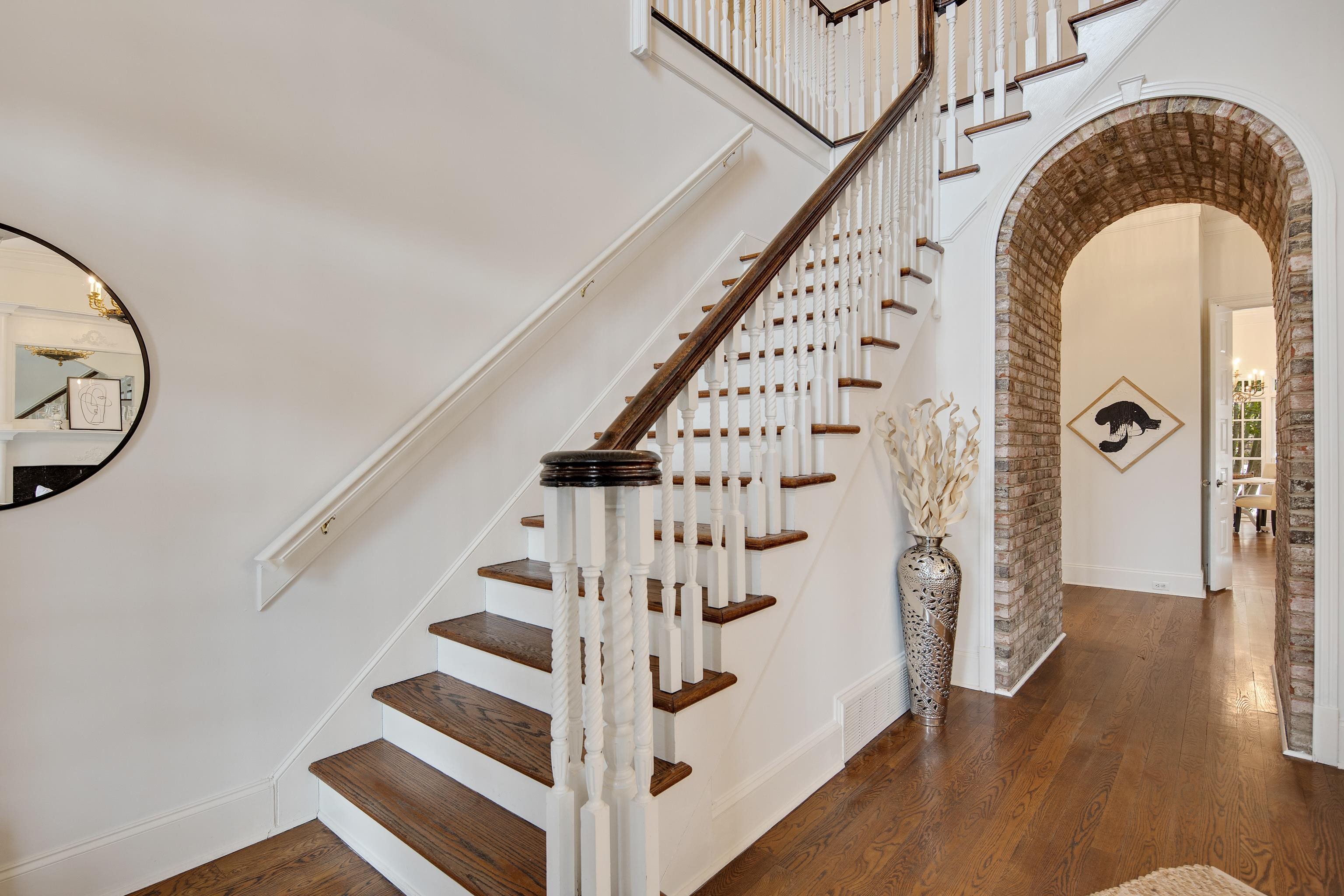 332 MCGINNIS CIR