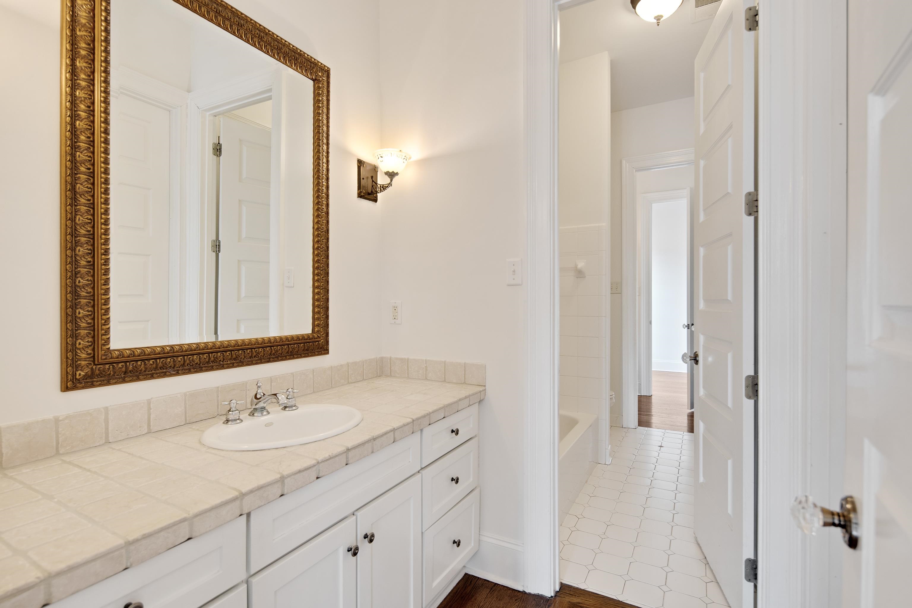 332 MCGINNIS CIR