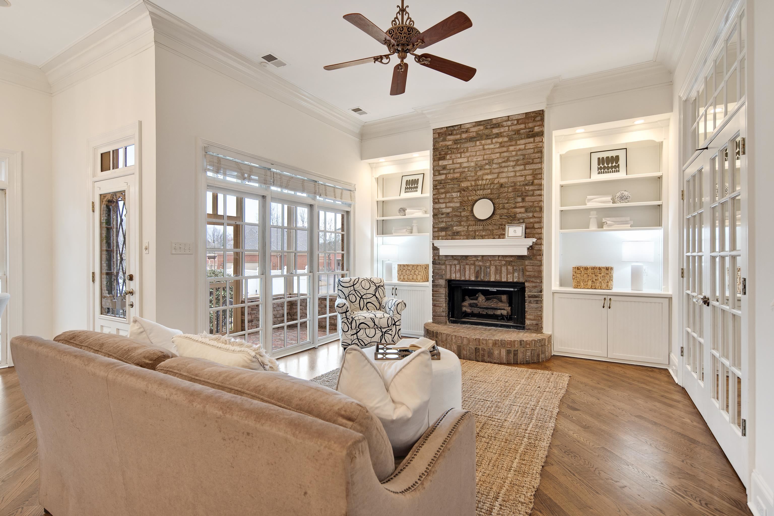 332 MCGINNIS CIR