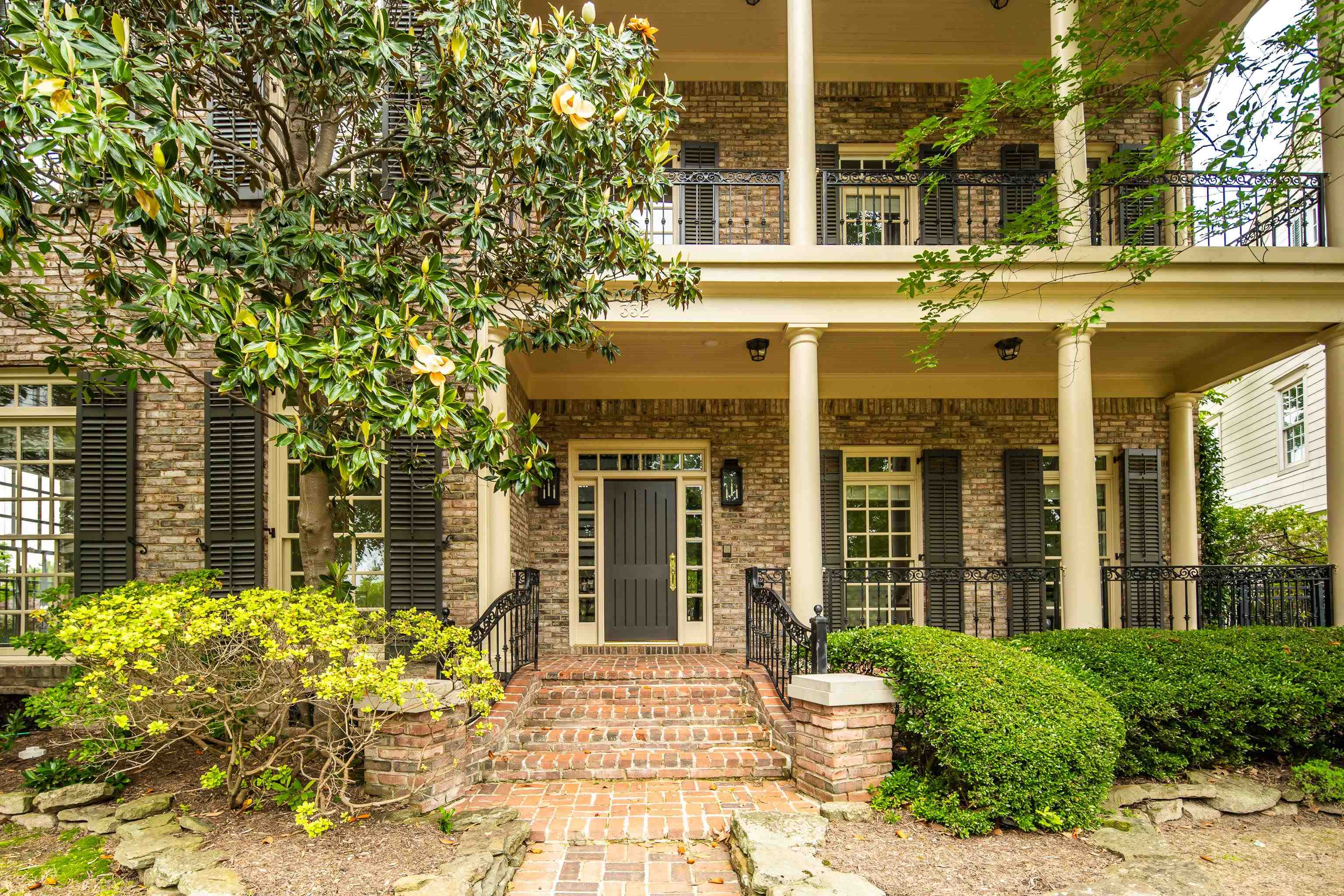 332 MCGINNIS CIR