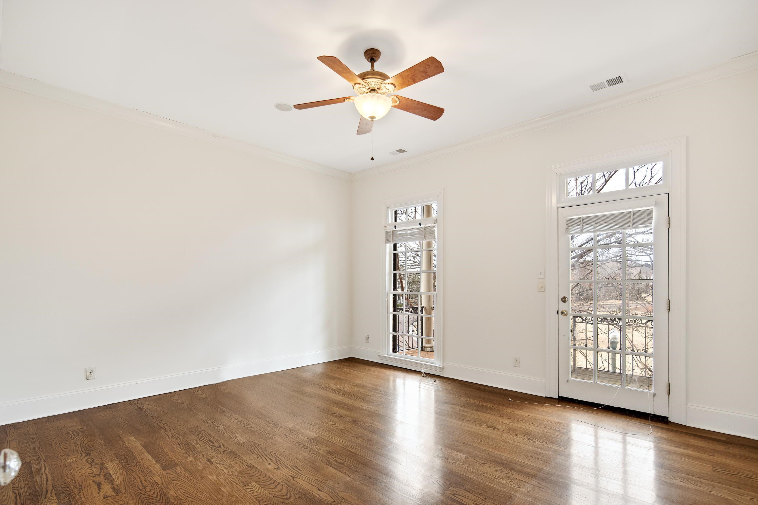 332 MCGINNIS CIR