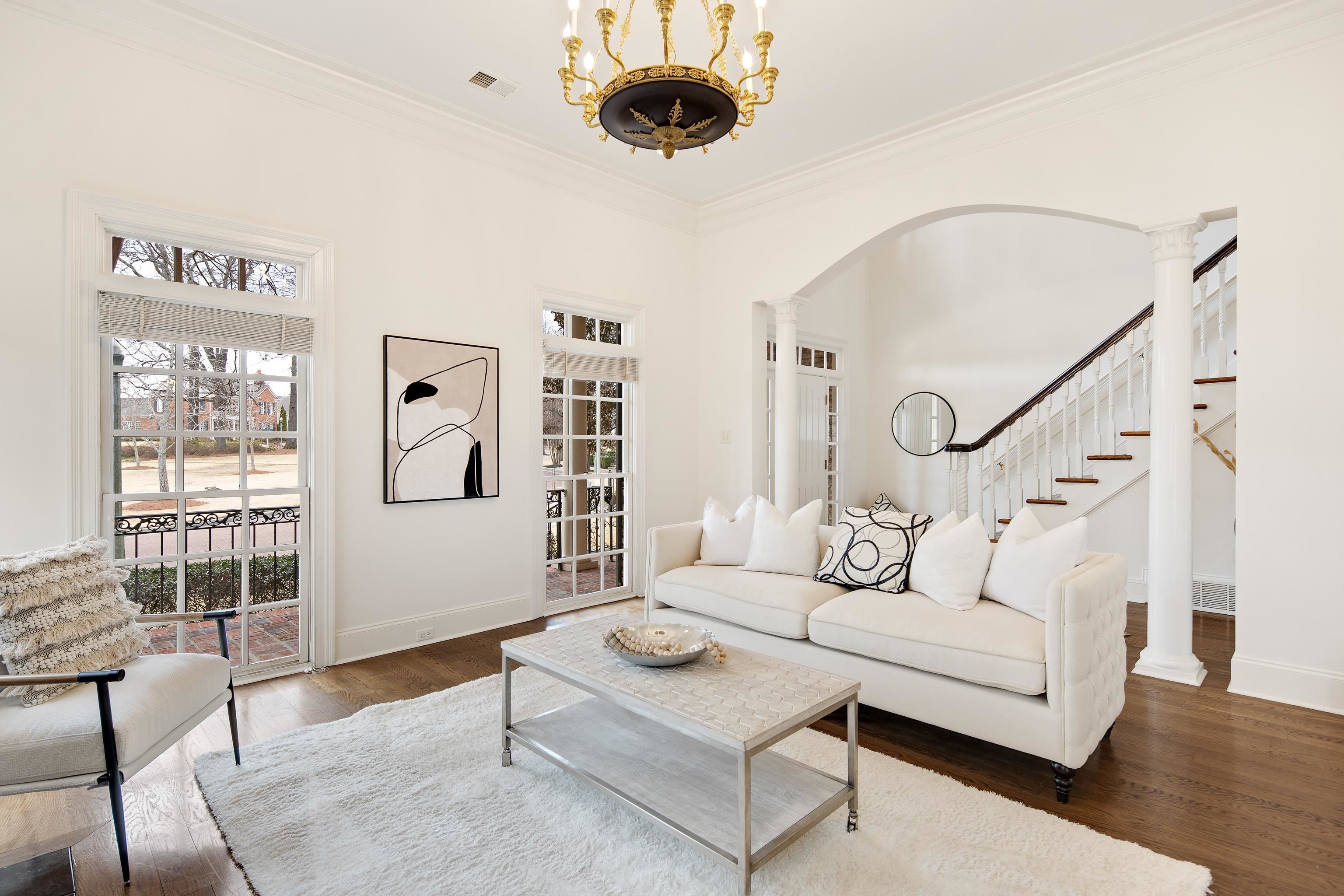 332 MCGINNIS CIR
