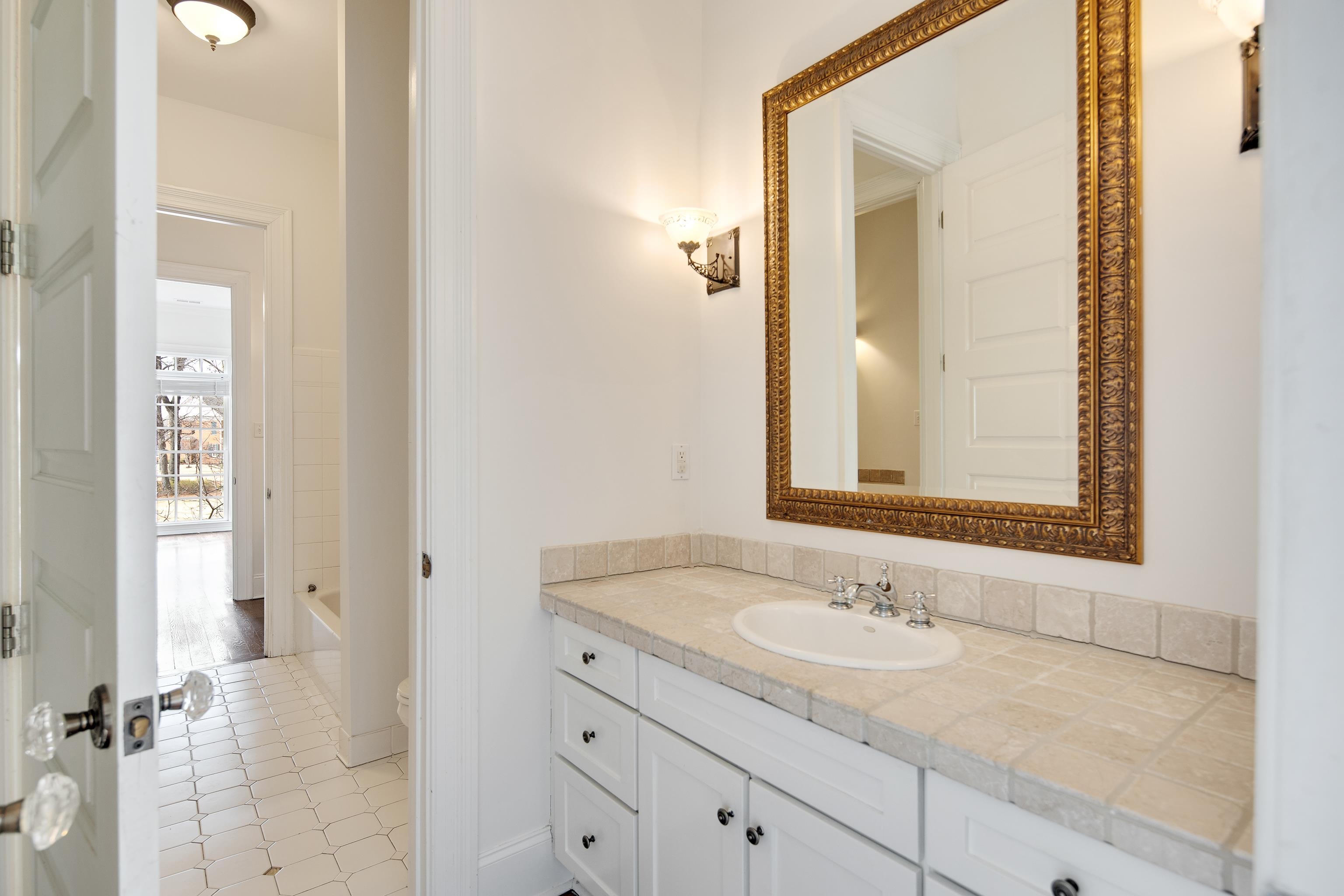 332 MCGINNIS CIR