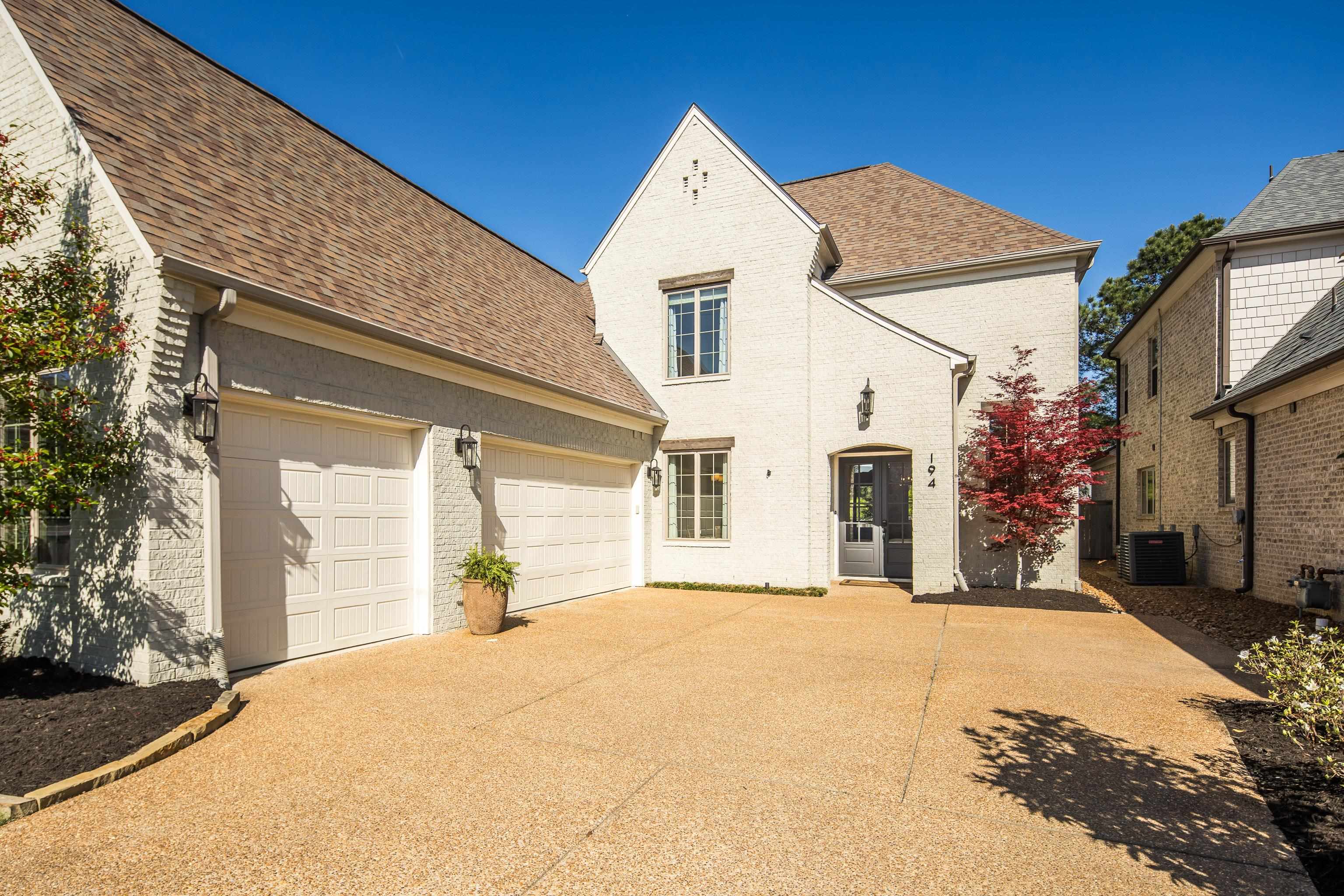 194 CHADWICK WOODS LN