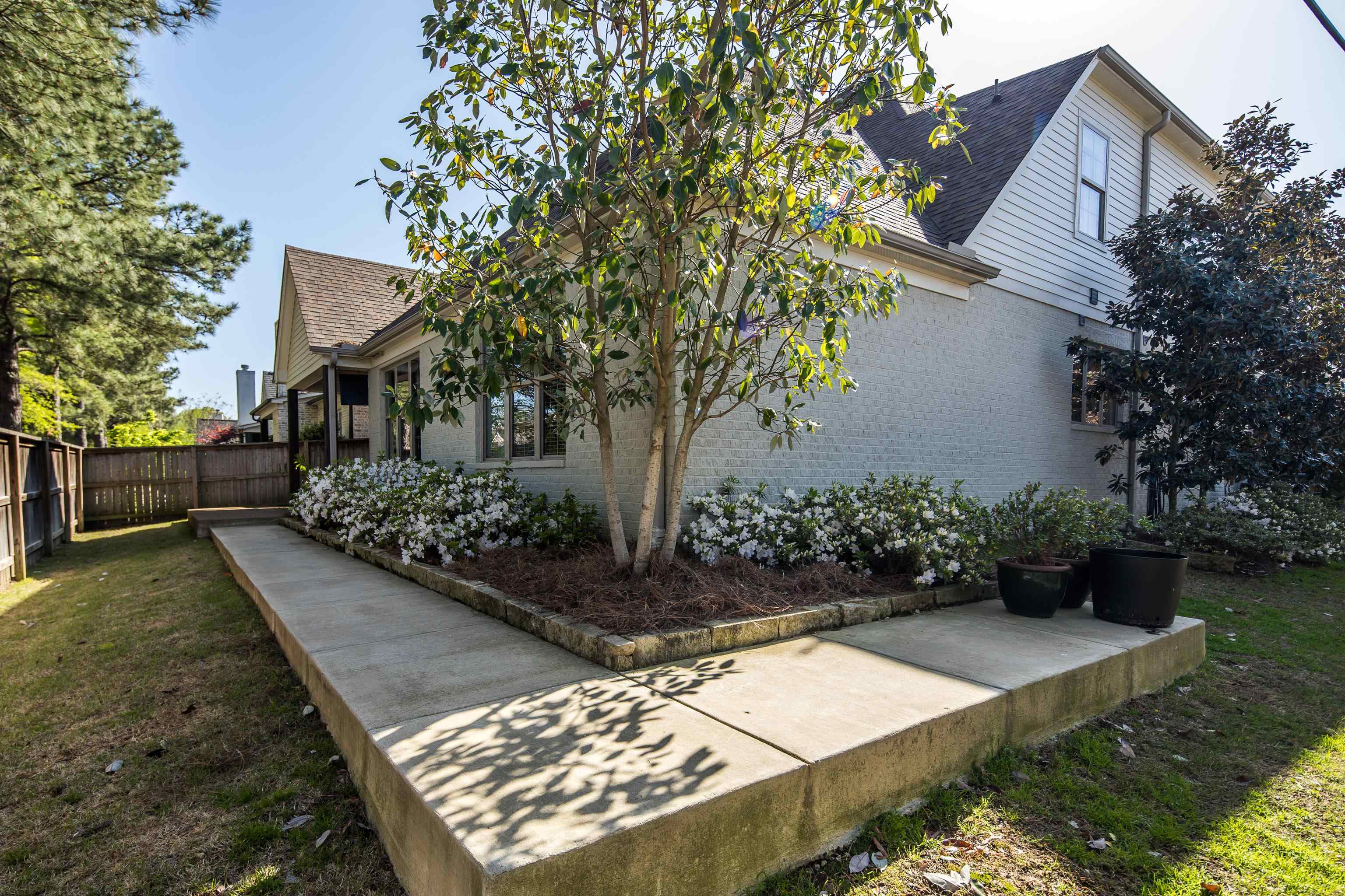 194 CHADWICK WOODS LN