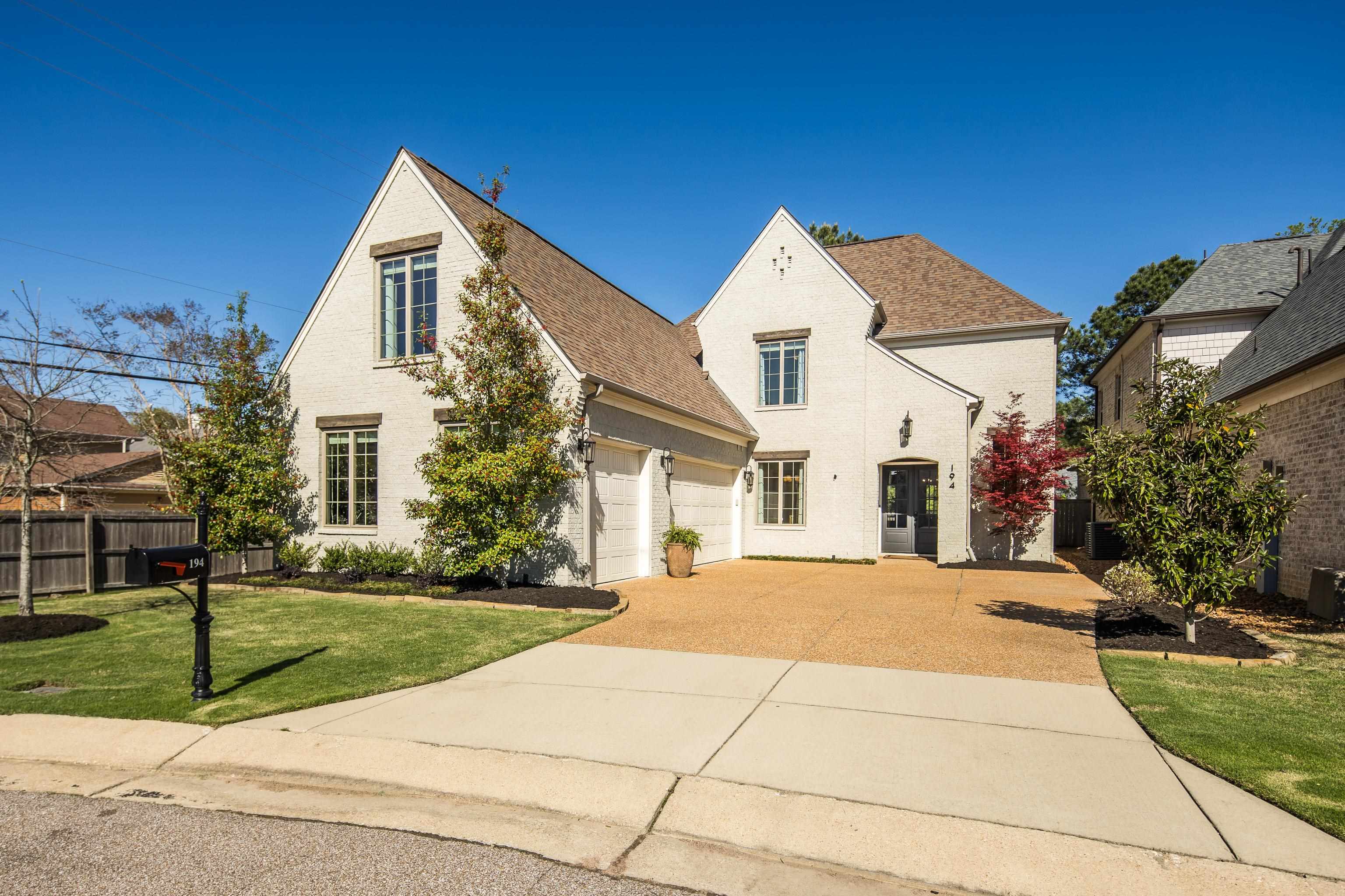 194 CHADWICK WOODS LN