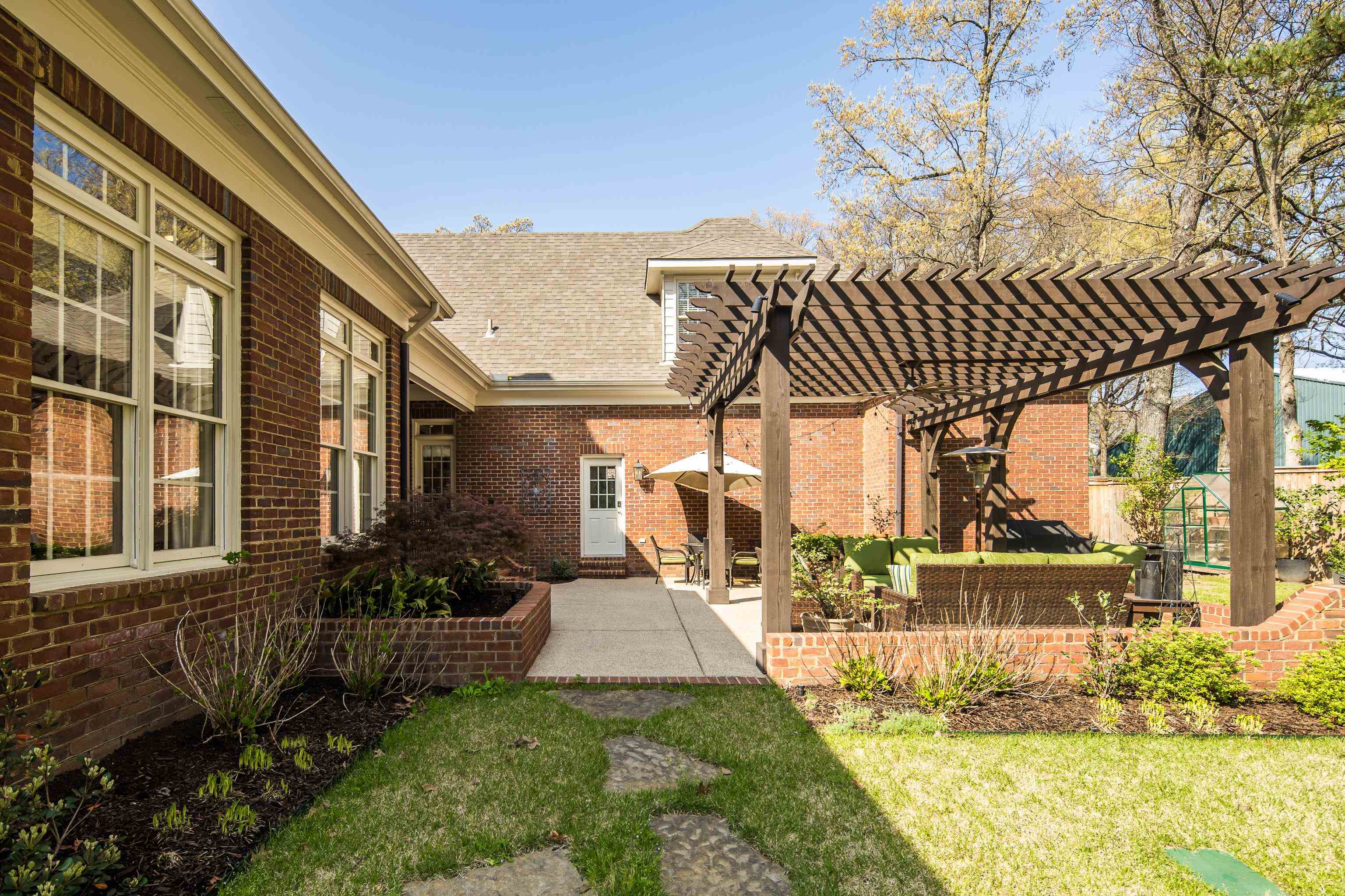 3396 BEDFORD LN