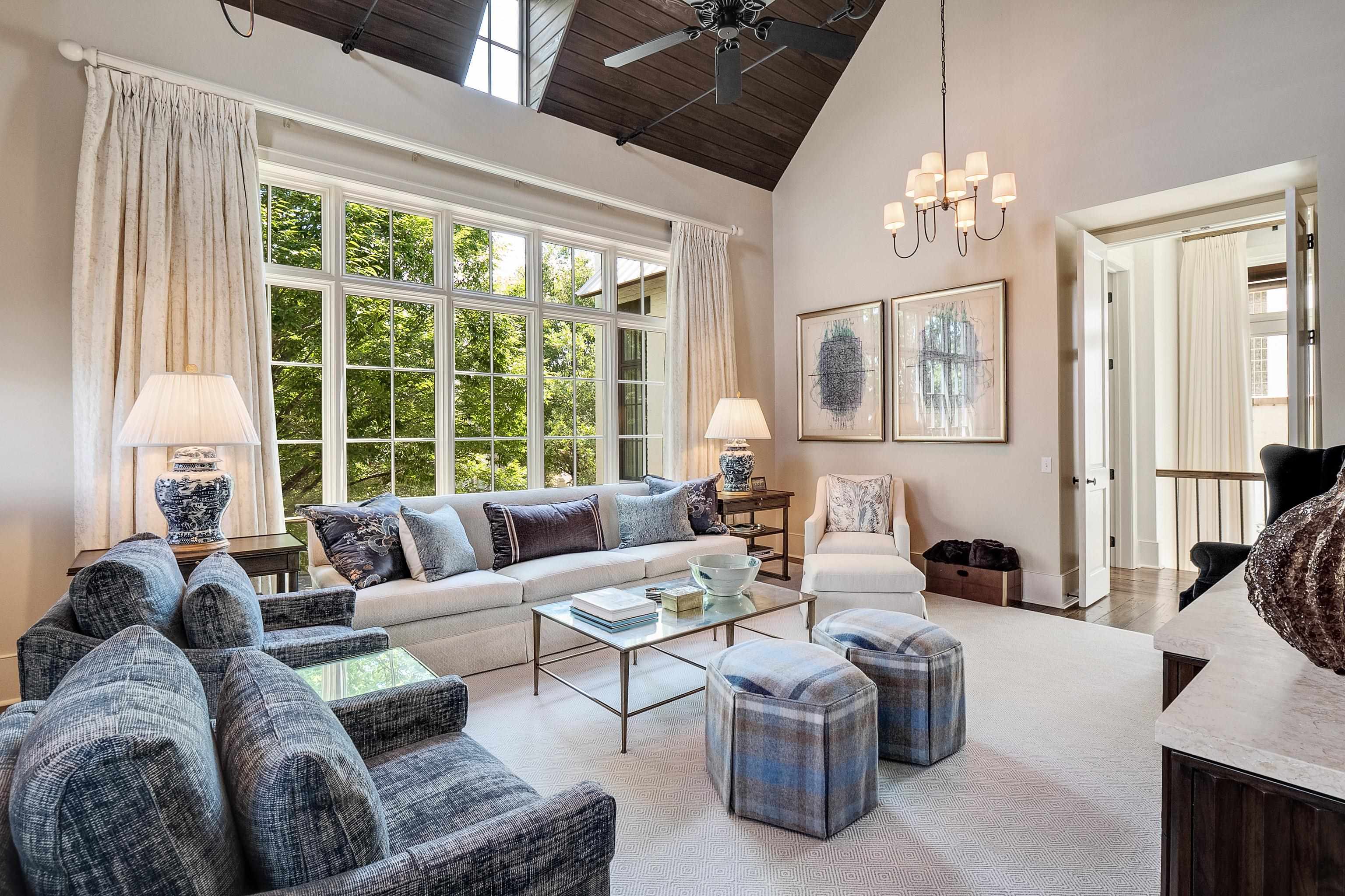 551 MAGNOLIA MOUND DR