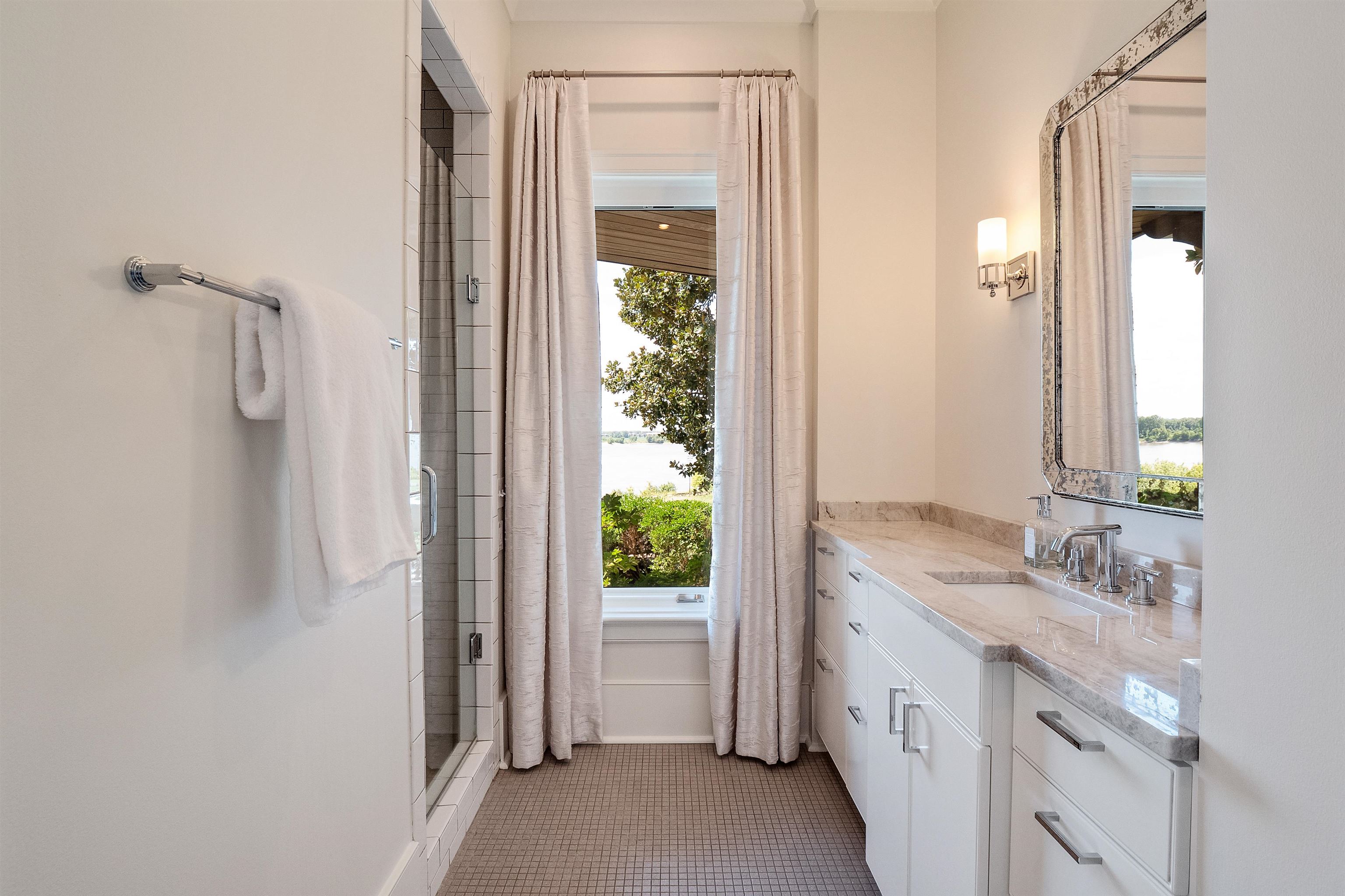 551 MAGNOLIA MOUND DR