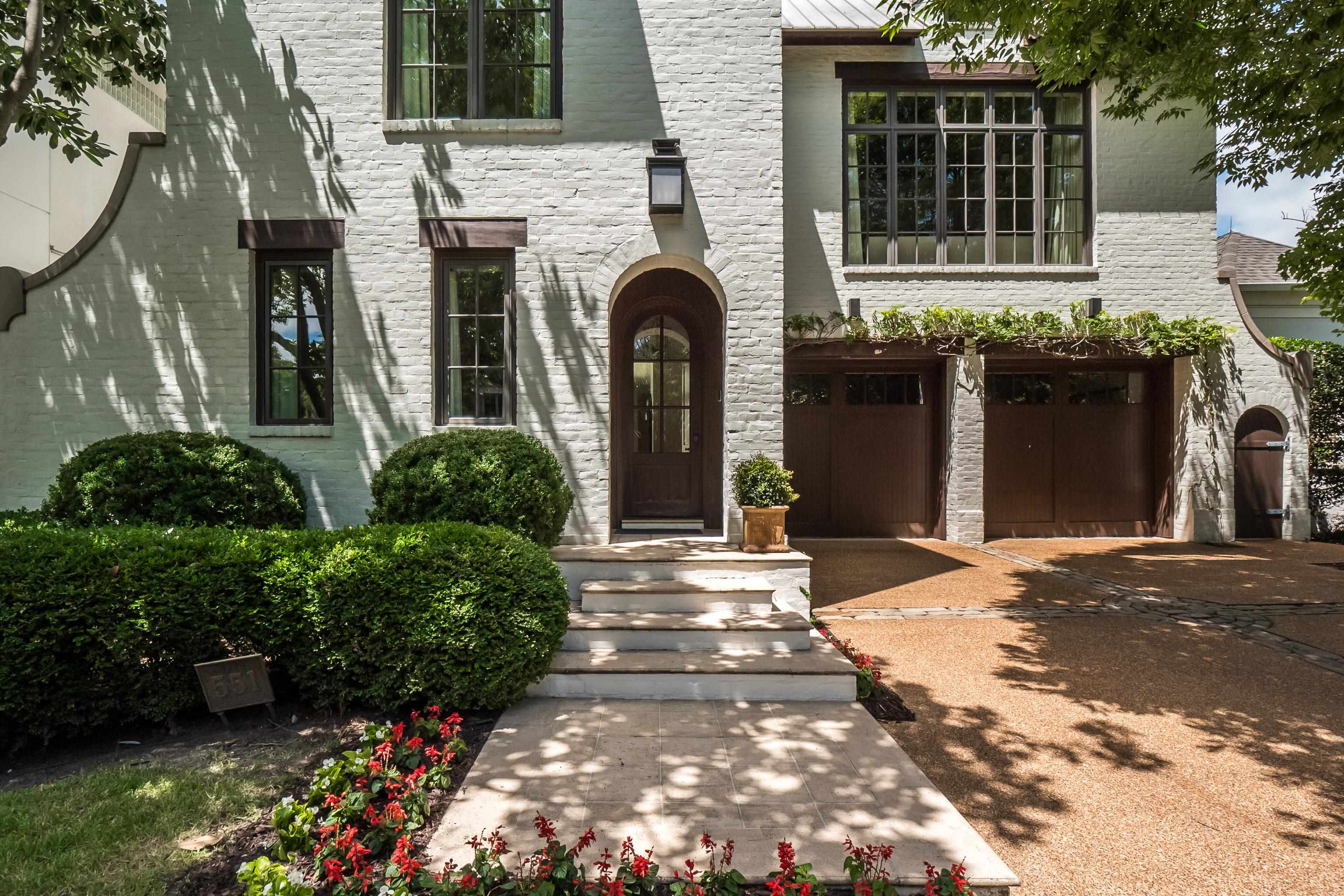 551 MAGNOLIA MOUND DR