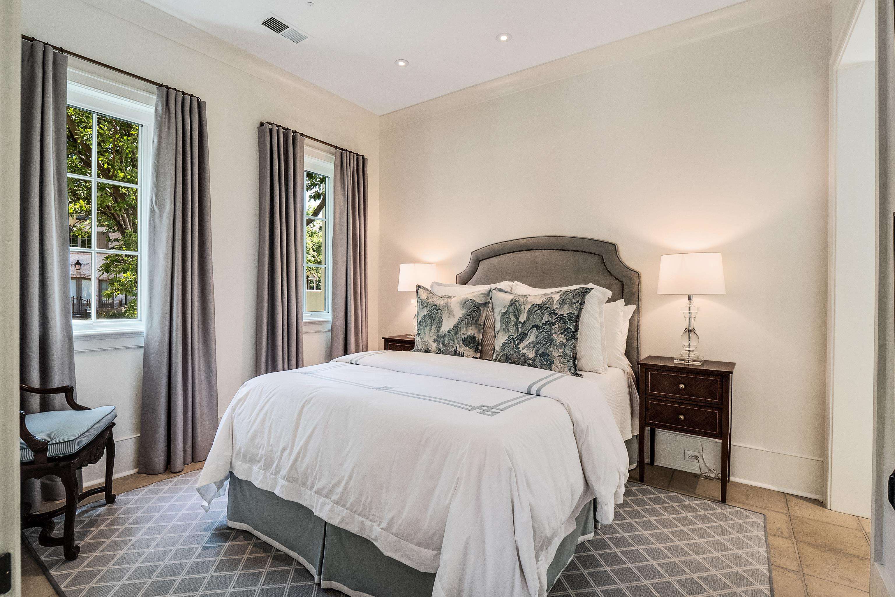 551 MAGNOLIA MOUND DR