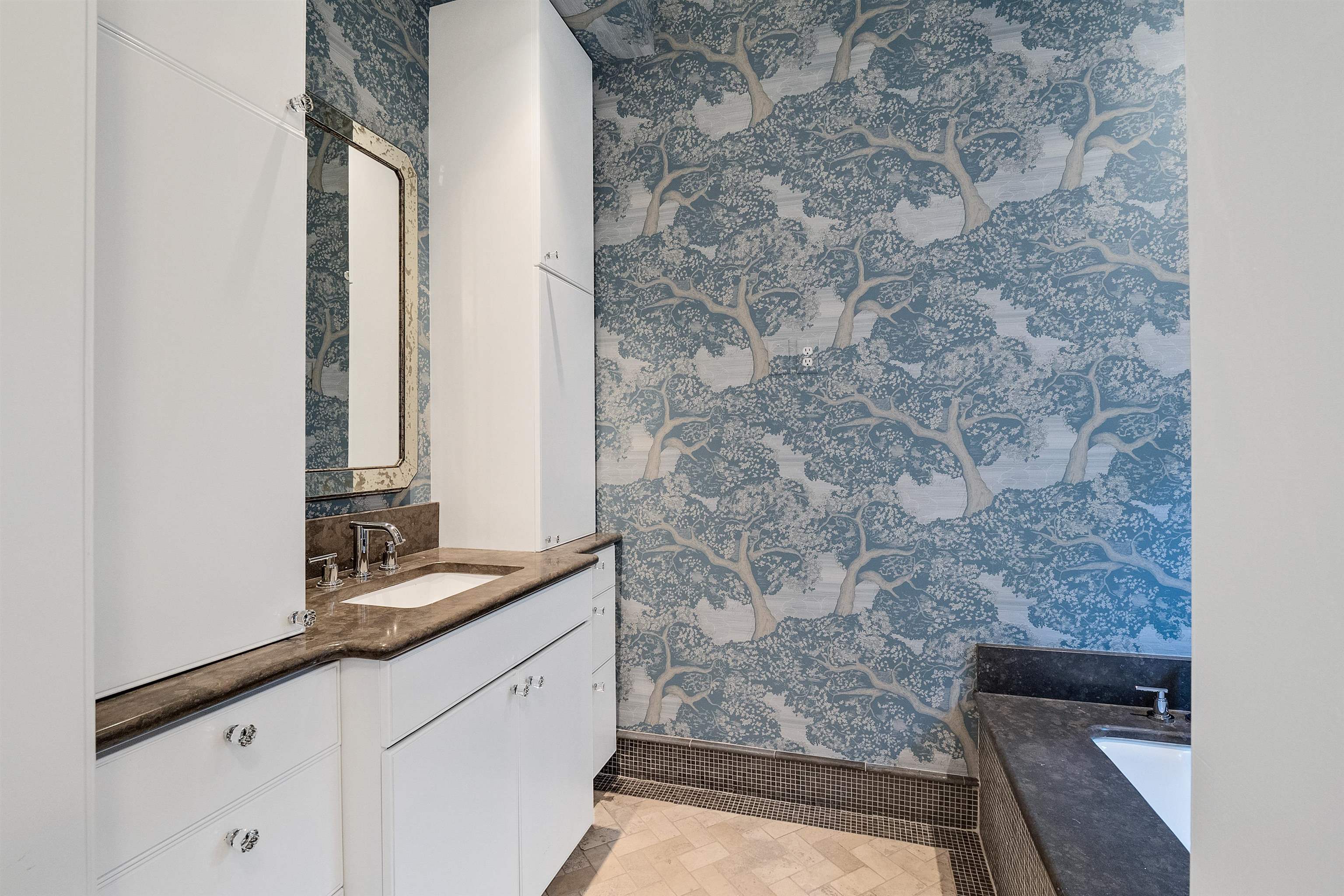 551 MAGNOLIA MOUND DR