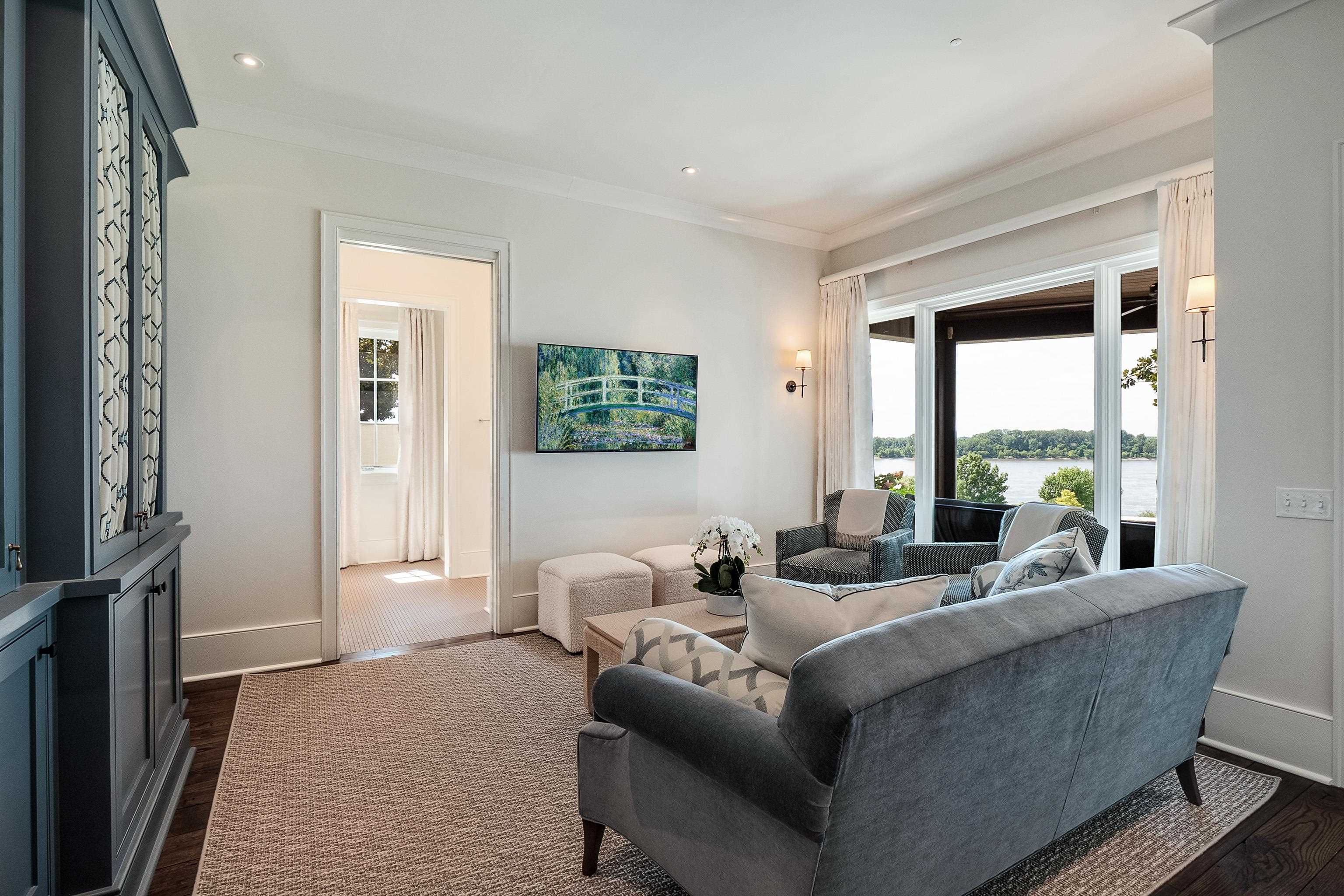 551 MAGNOLIA MOUND DR