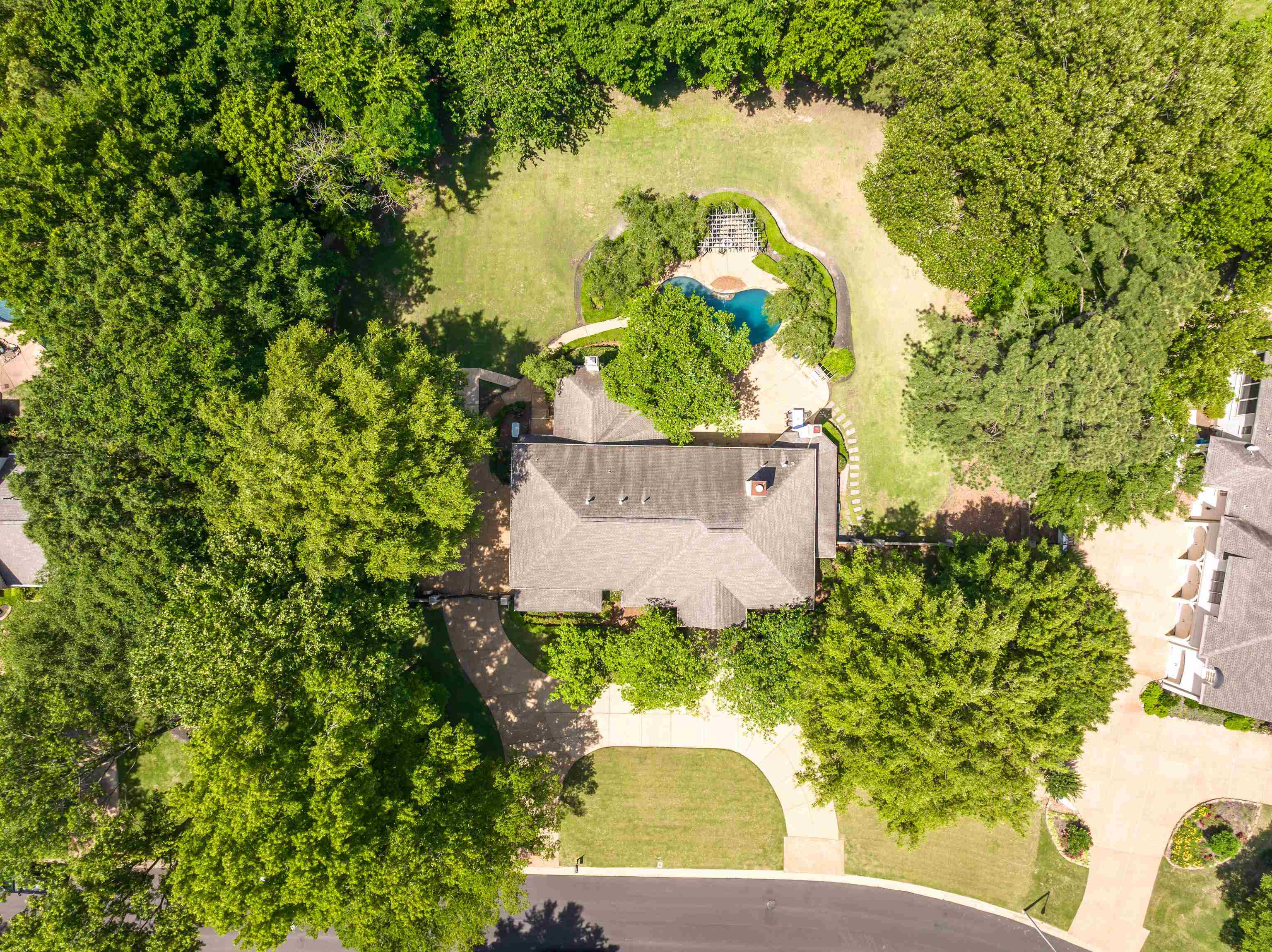 9316 FOREST HILL LN