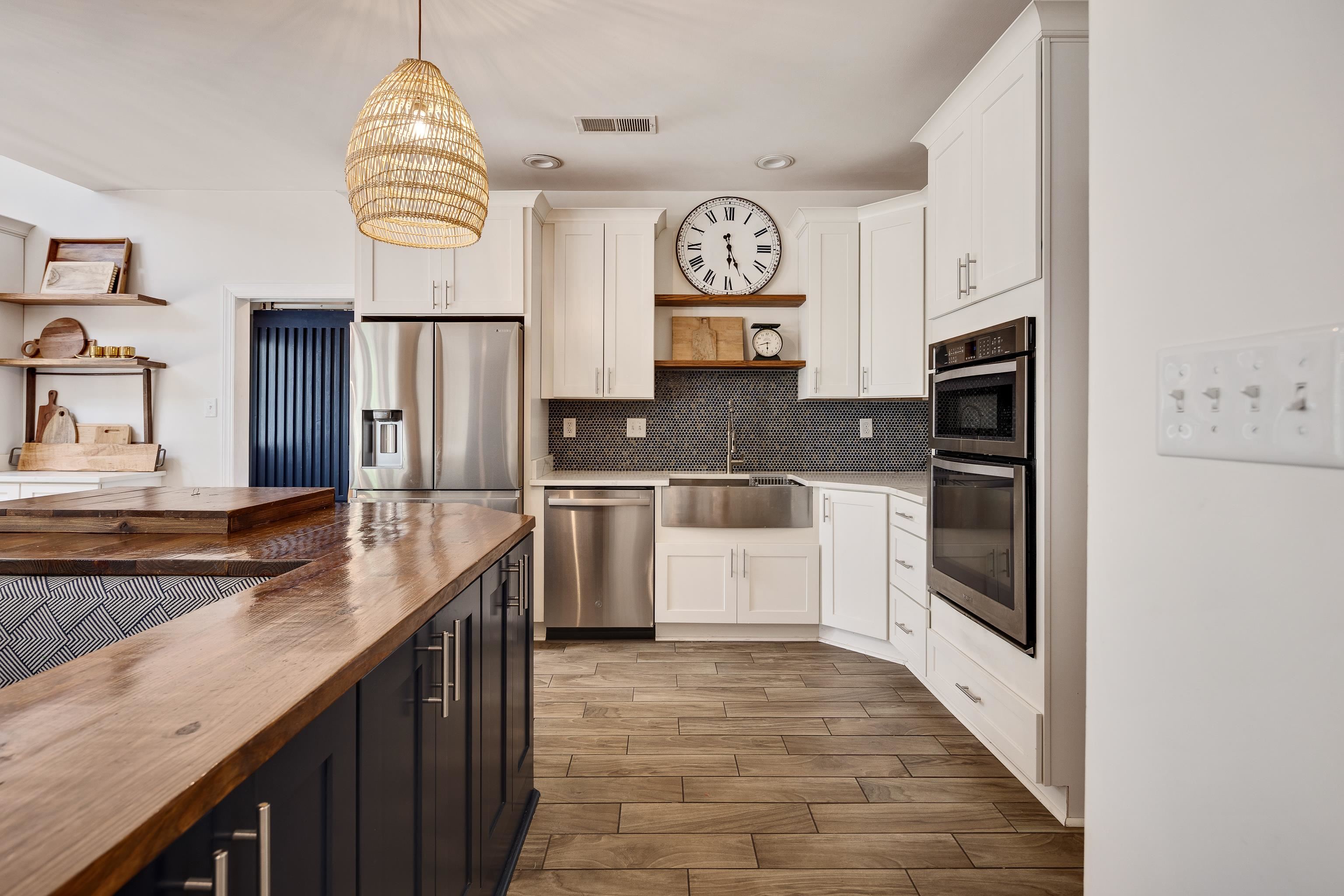 2914 TANOAK CV
