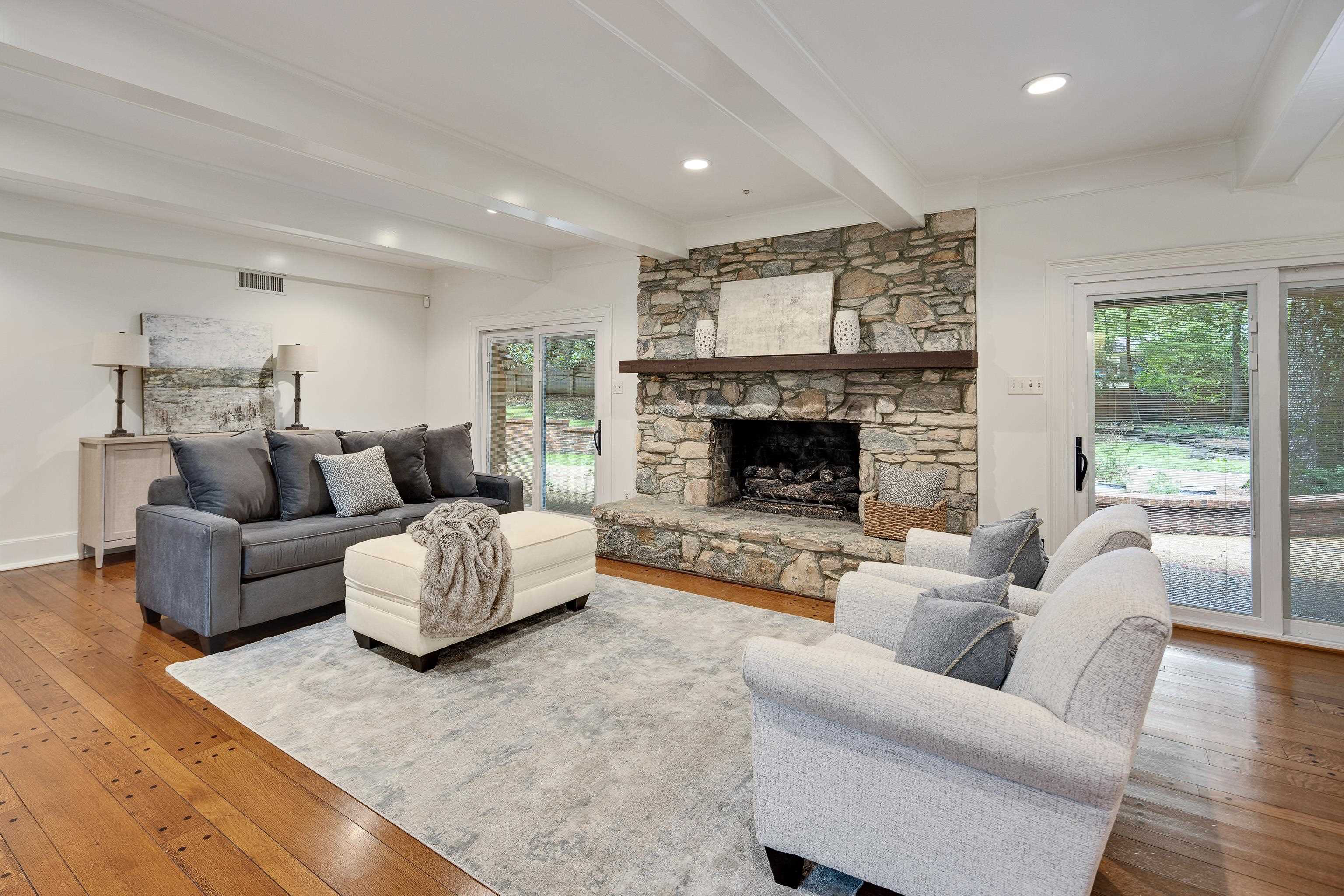 6470 CORSICA DR